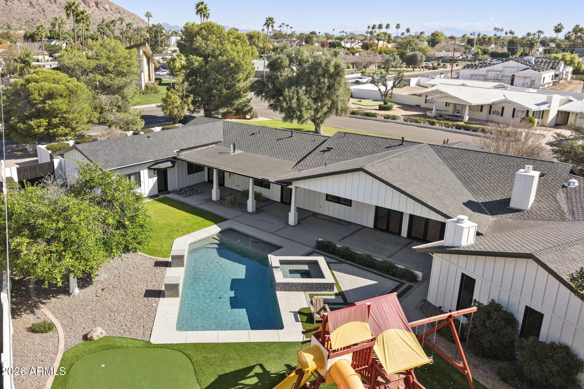 MARY MANOR - Residential
