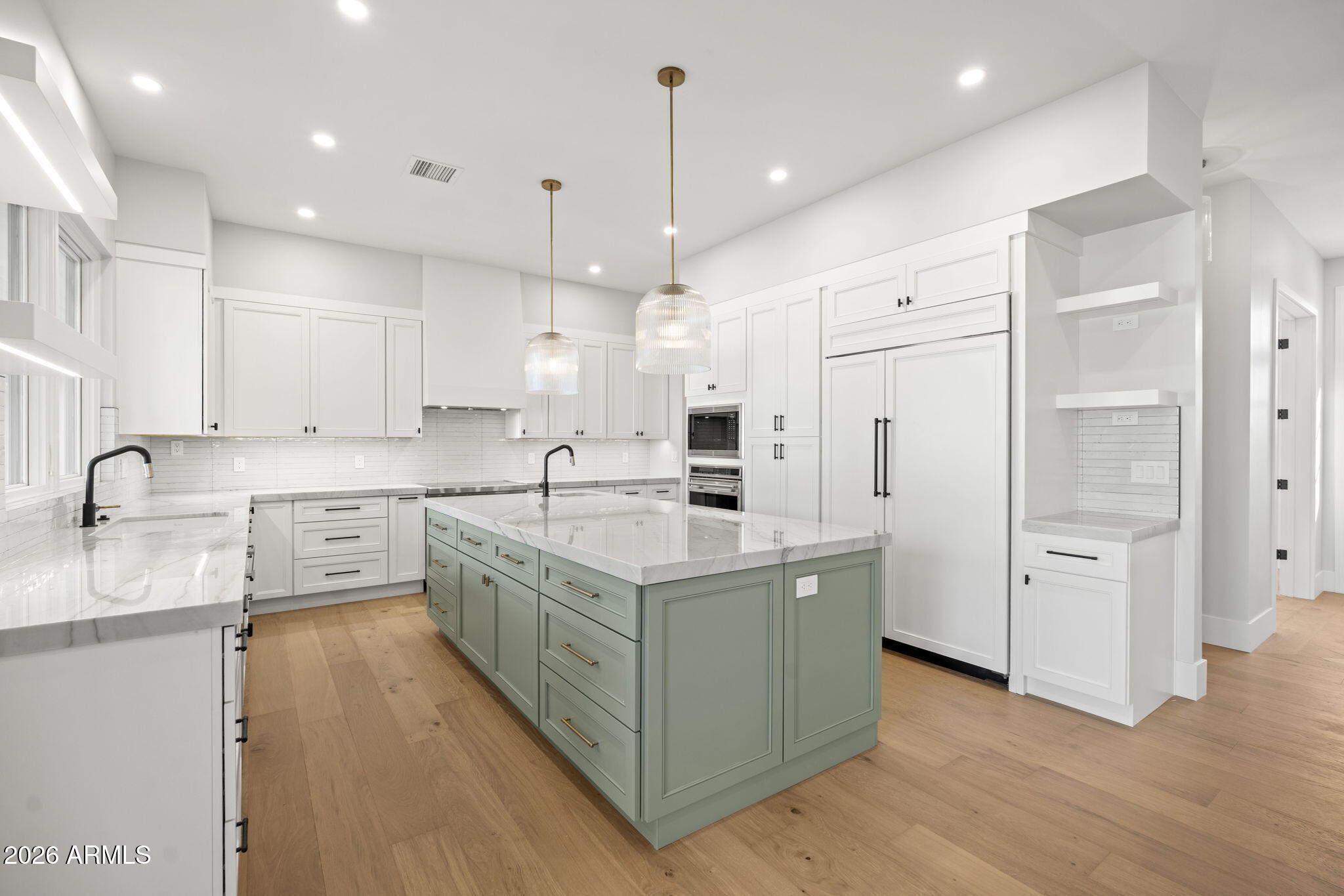 MARY MANOR - Residential