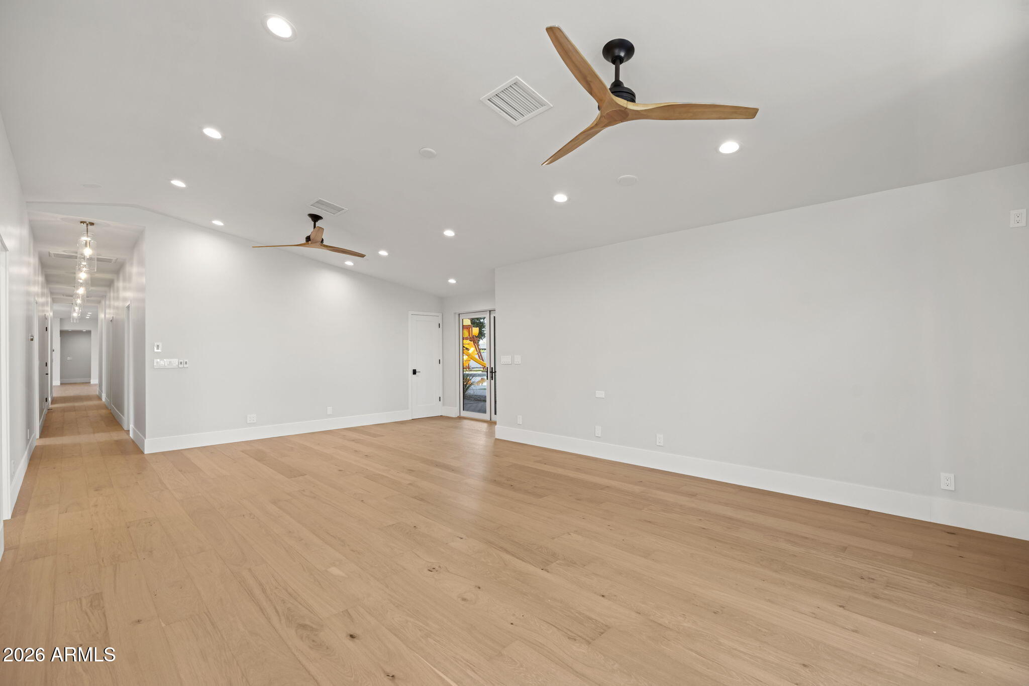 MARY MANOR - Residential
