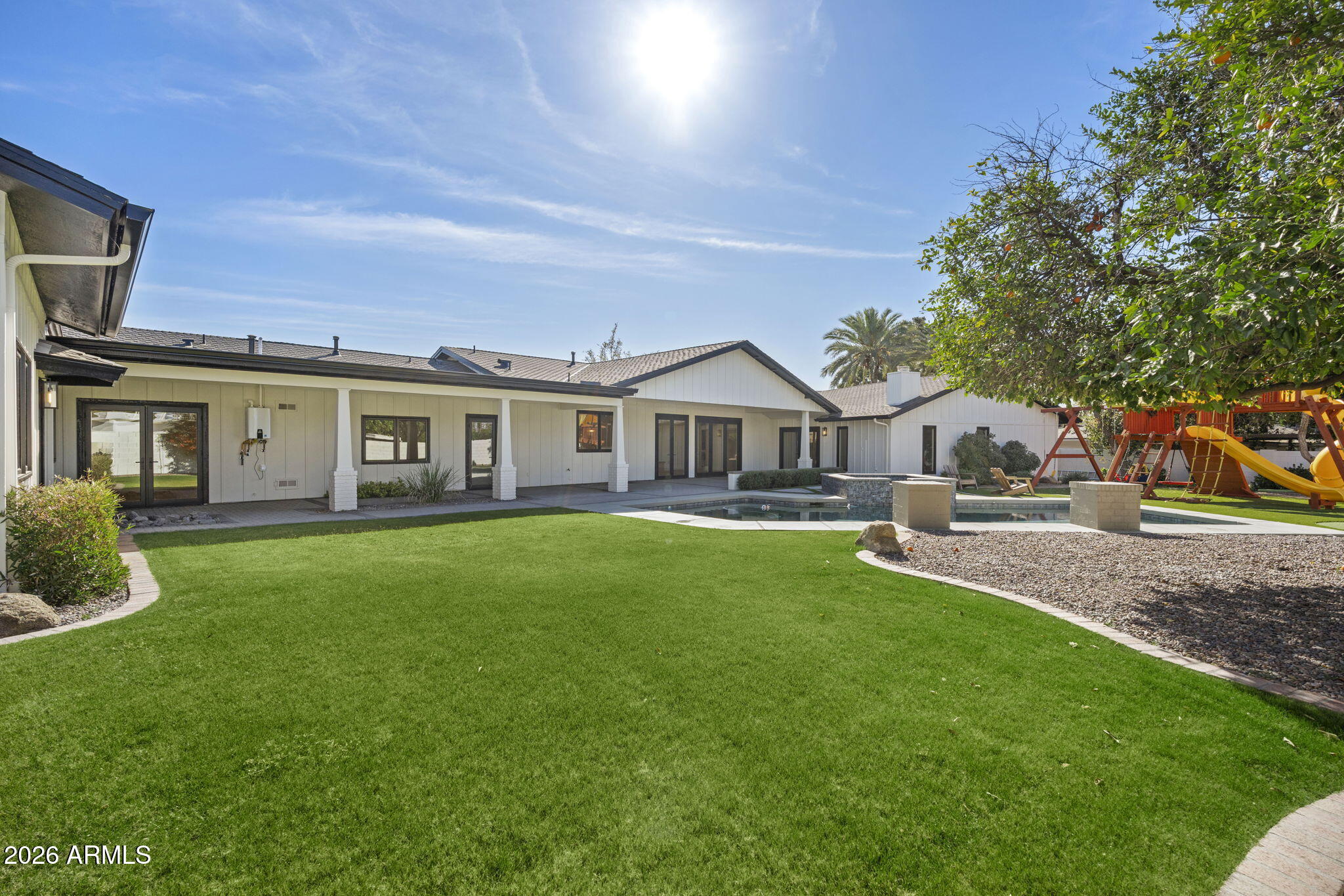 MARY MANOR - Residential