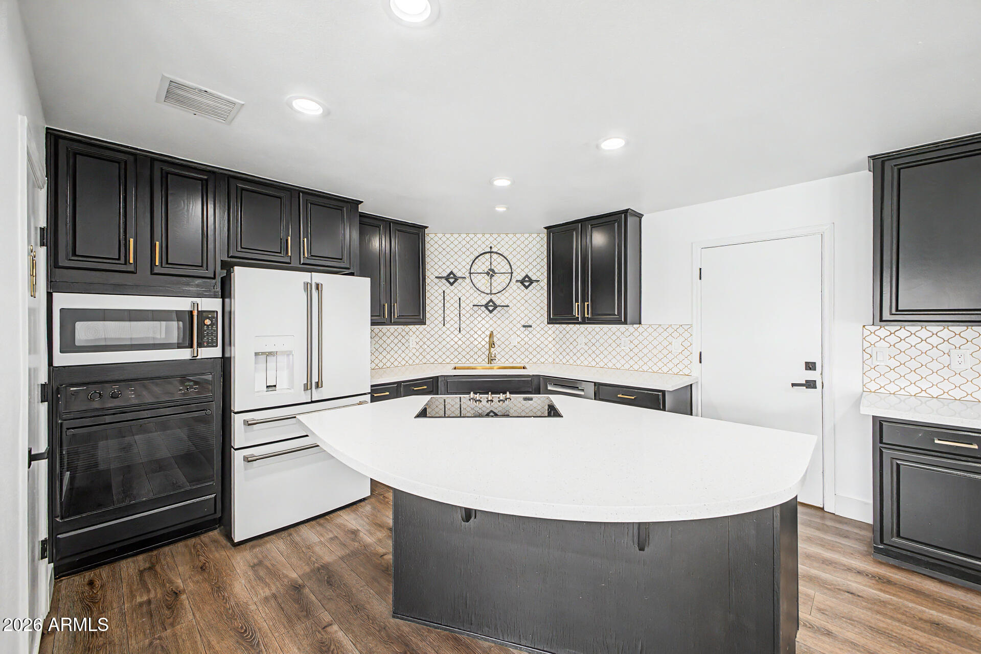 SHADOW ROCK ESTATES - Residential