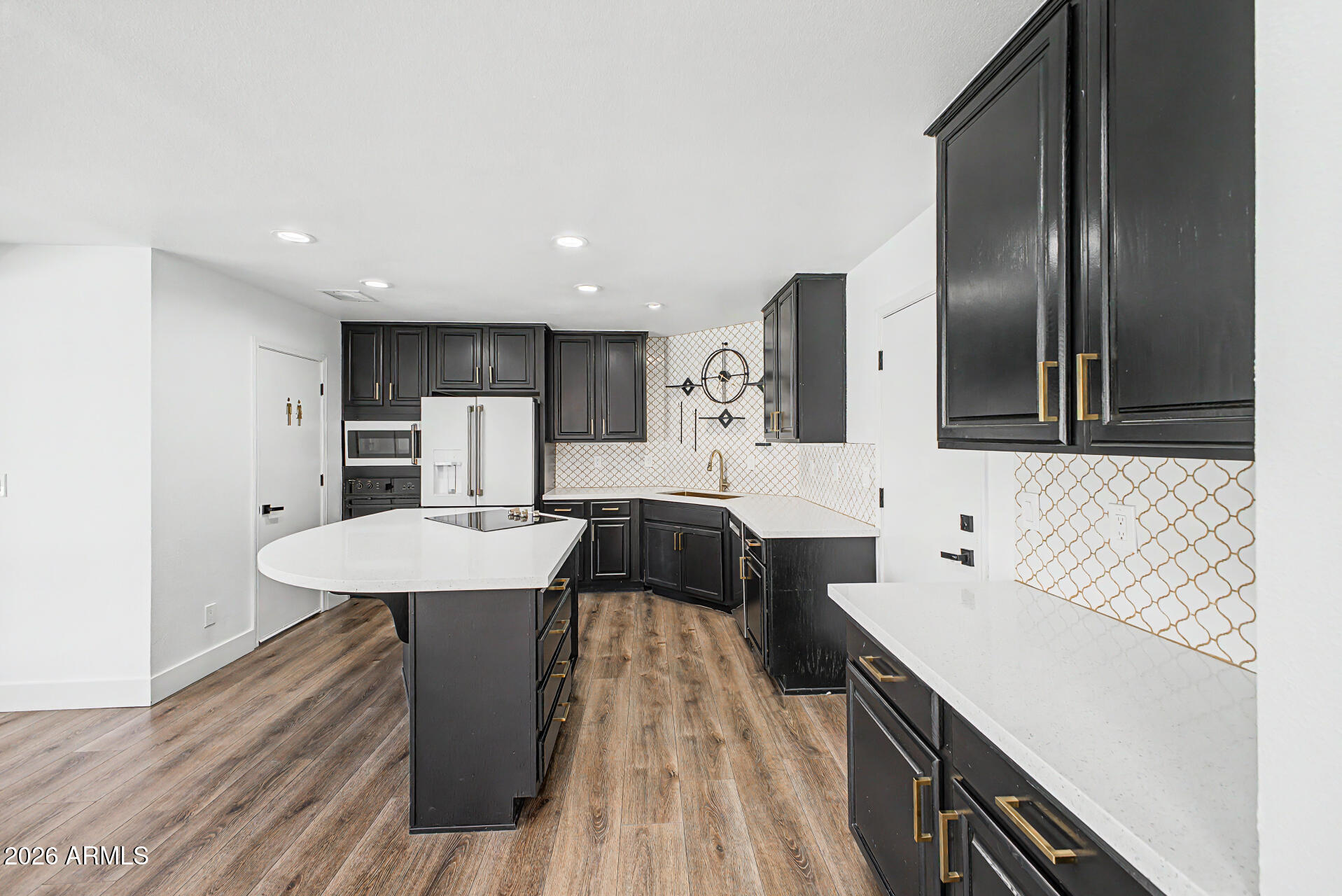 SHADOW ROCK ESTATES - Residential