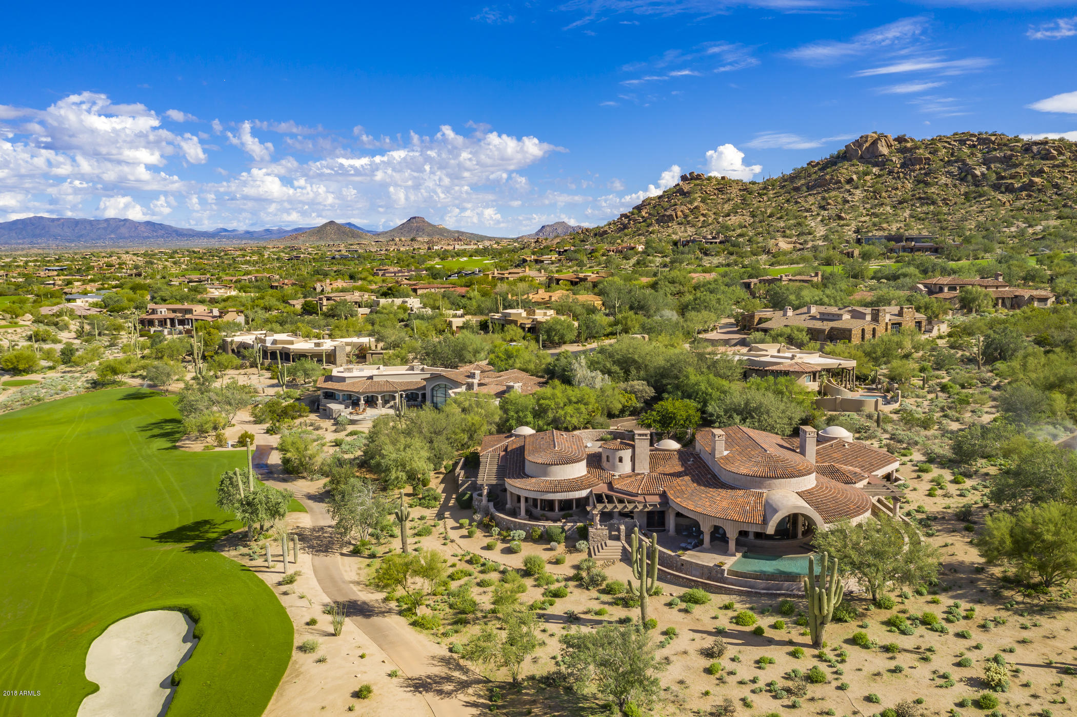 ESTANCIA - Residential