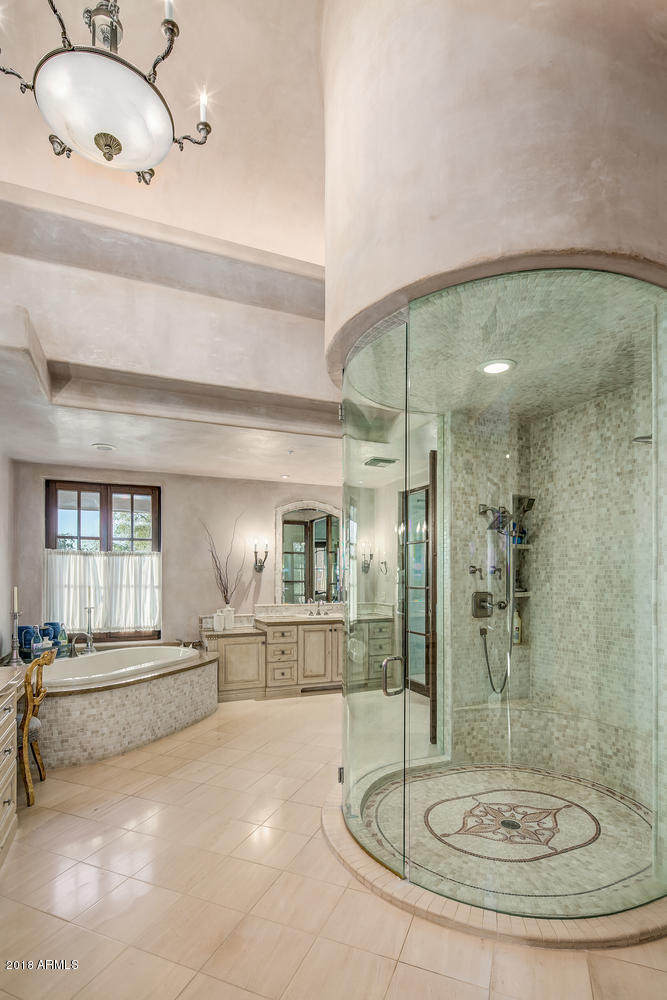 ESTANCIA - Residential