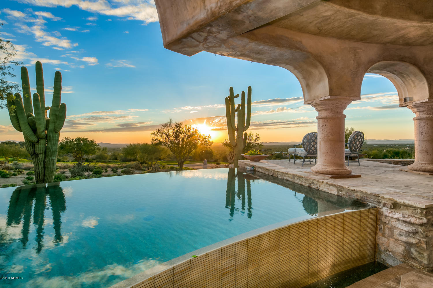 ESTANCIA - Residential