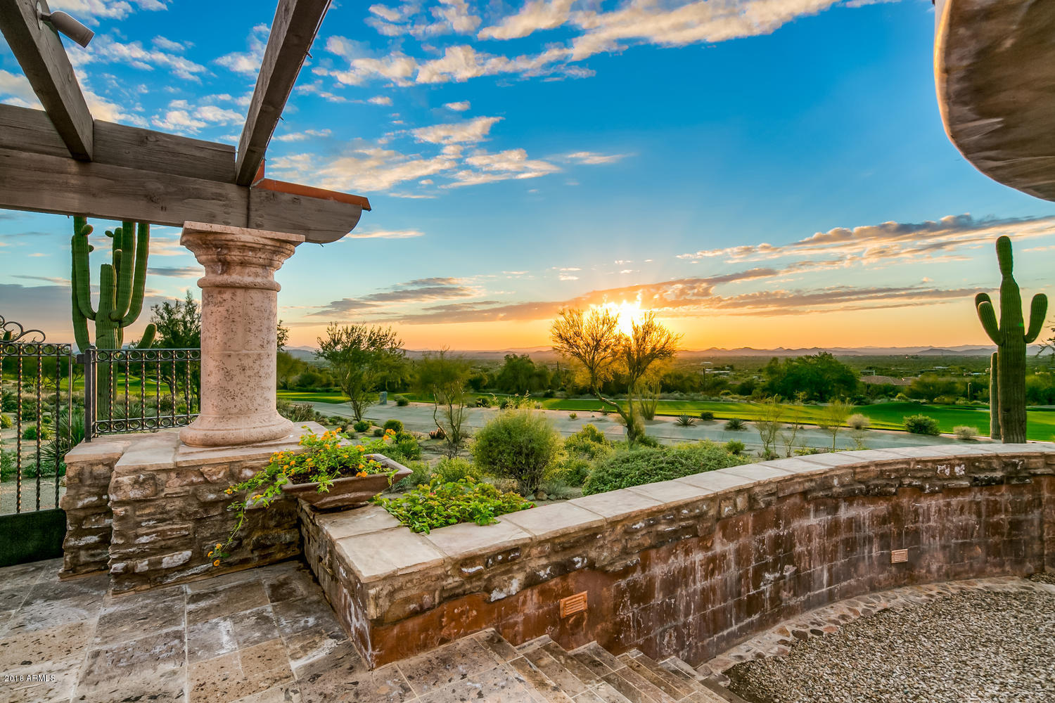 ESTANCIA - Residential