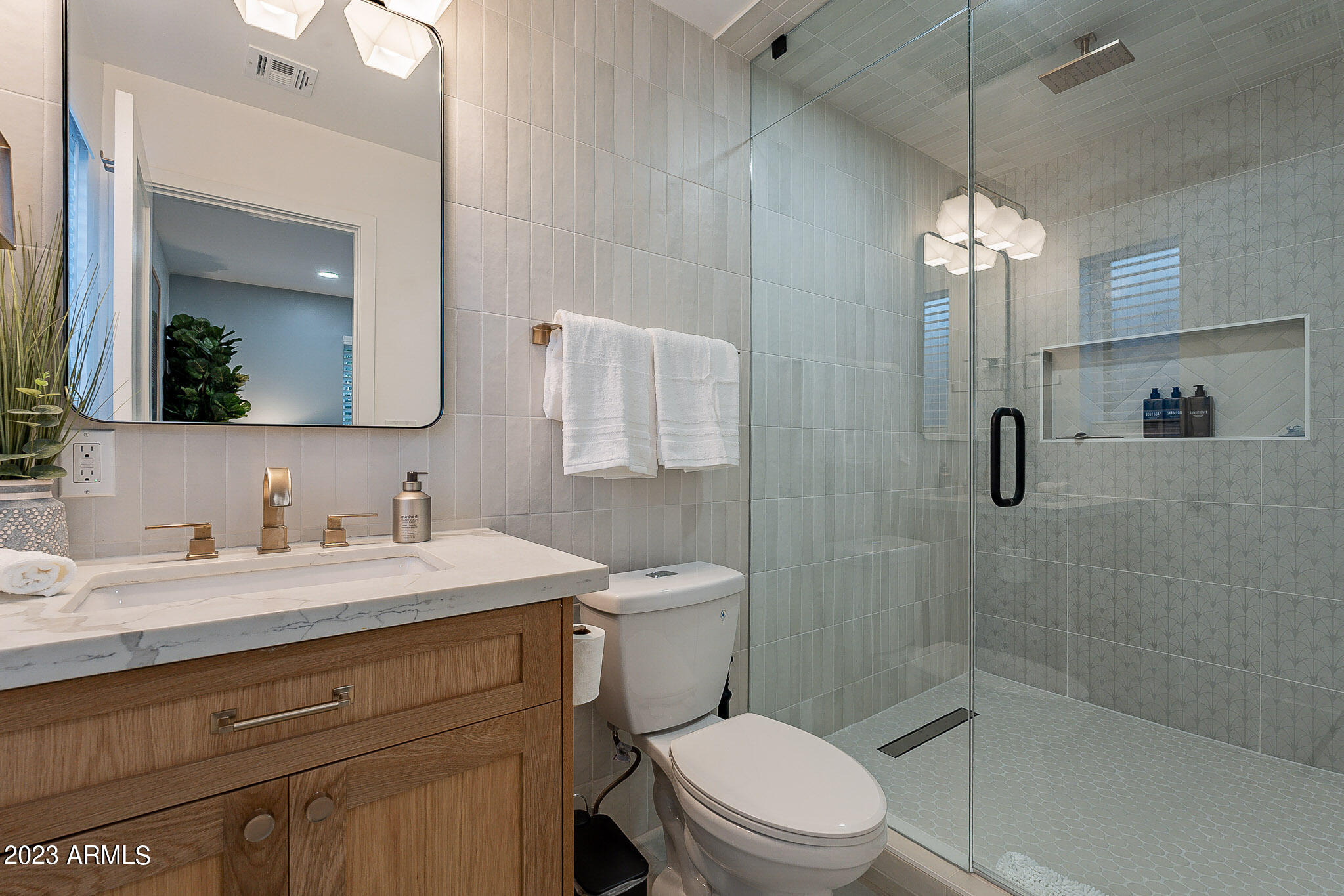CAVALIER VISTA 4A - Residential Lease