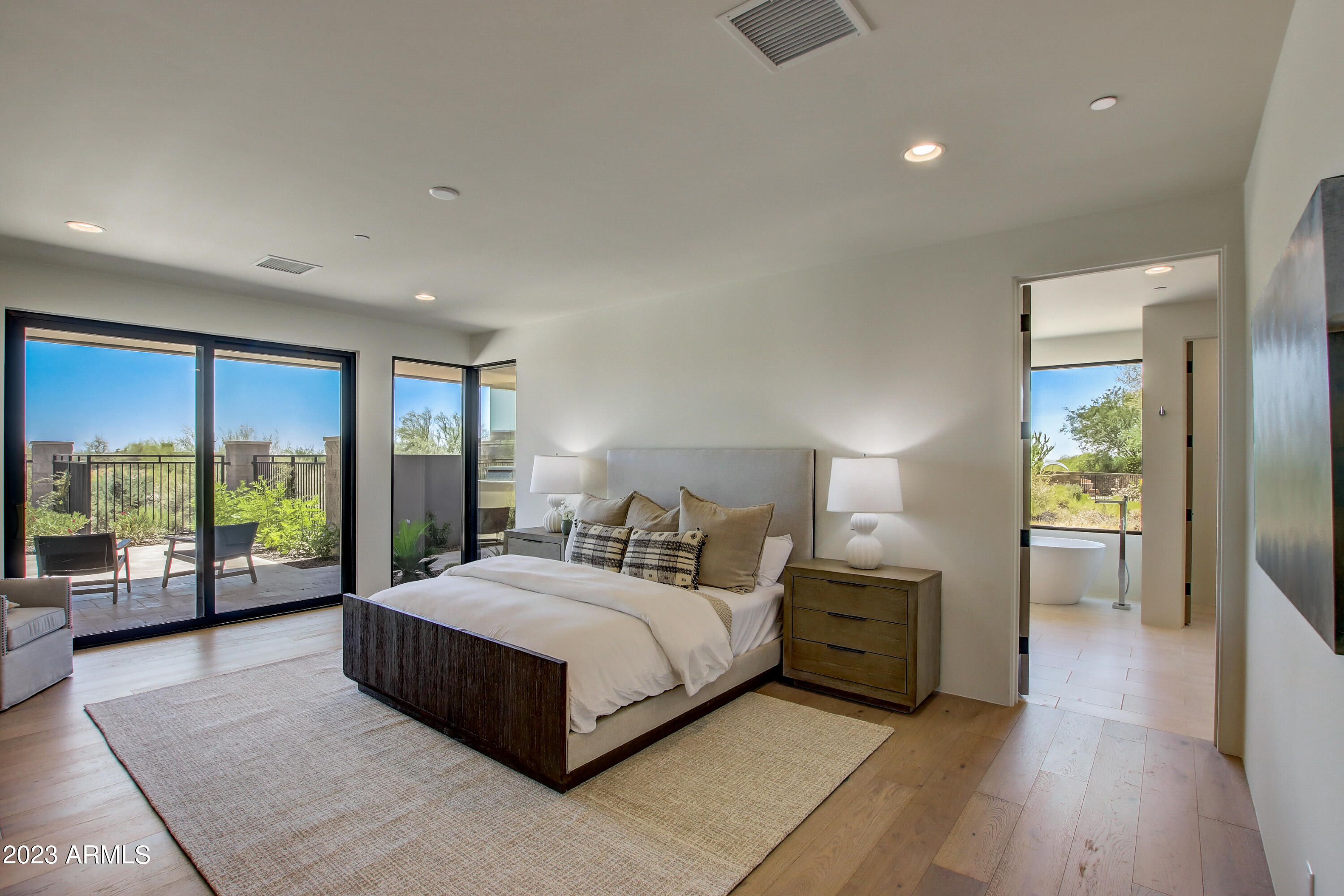 DESERT MOUNTAIN PHASE 1 UNIT 2 LOT 206-335 TR A - Residential