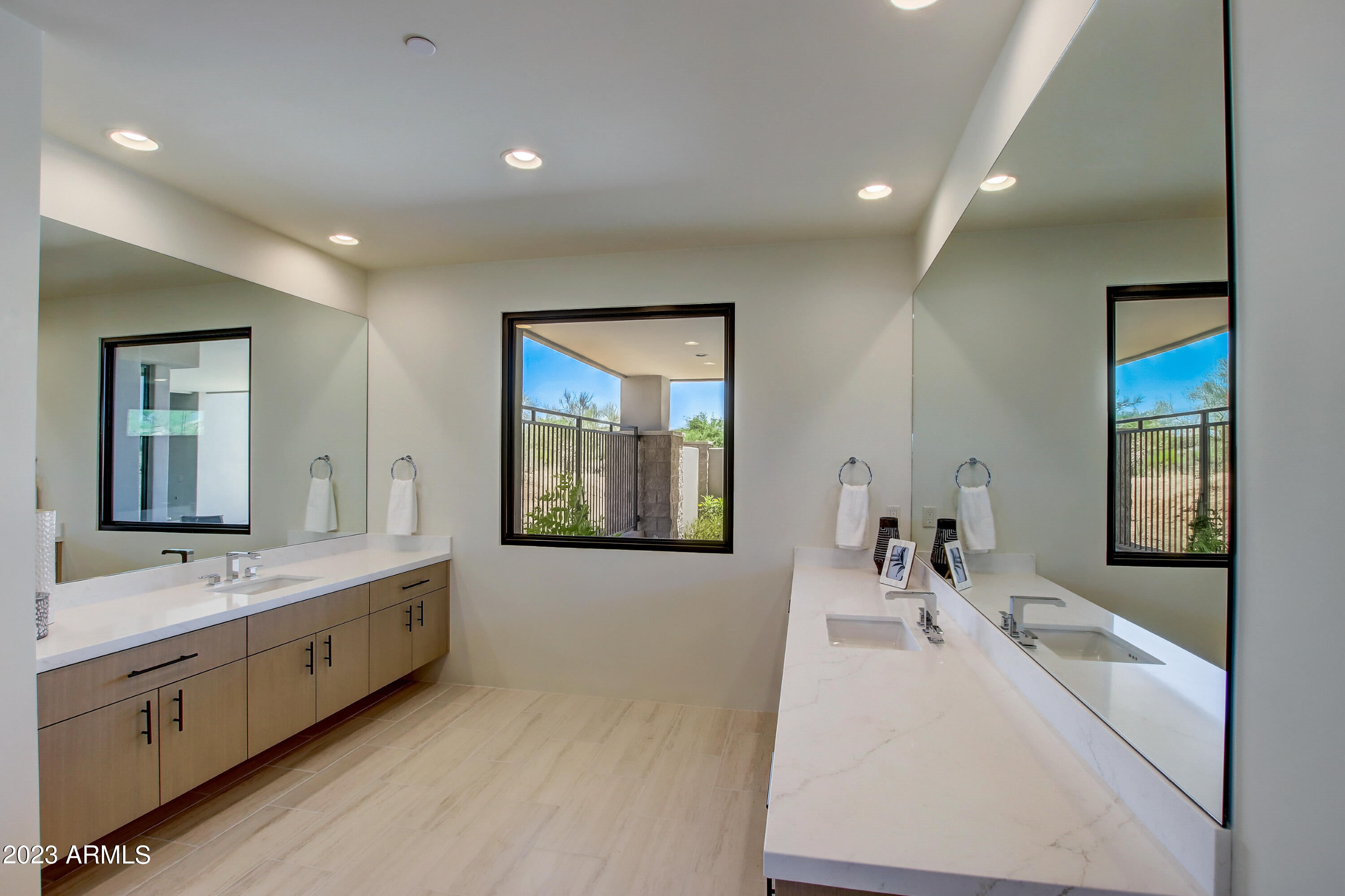 DESERT MOUNTAIN PHASE 1 UNIT 2 LOT 206-335 TR A - Residential