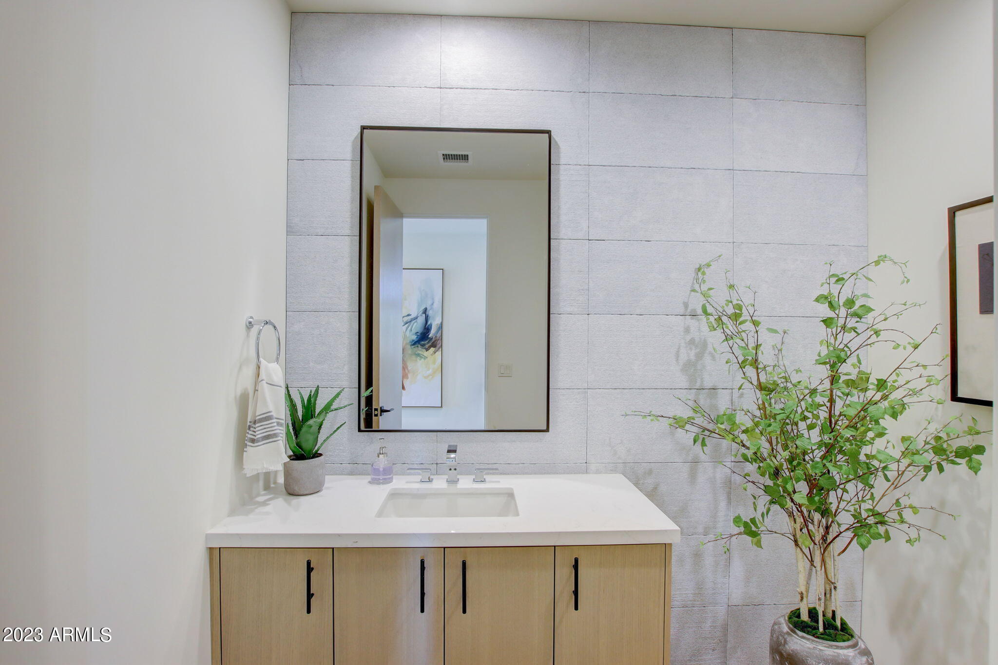 DESERT MOUNTAIN PHASE 1 UNIT 2 LOT 206-335 TR A - Residential