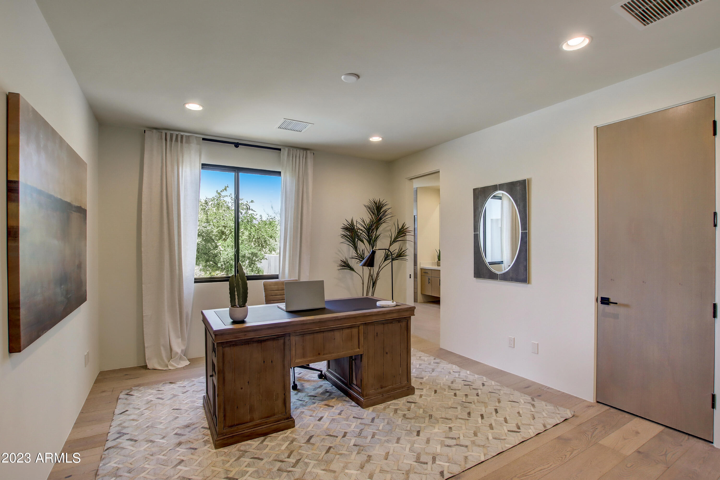 DESERT MOUNTAIN PHASE 1 UNIT 2 LOT 206-335 TR A - Residential