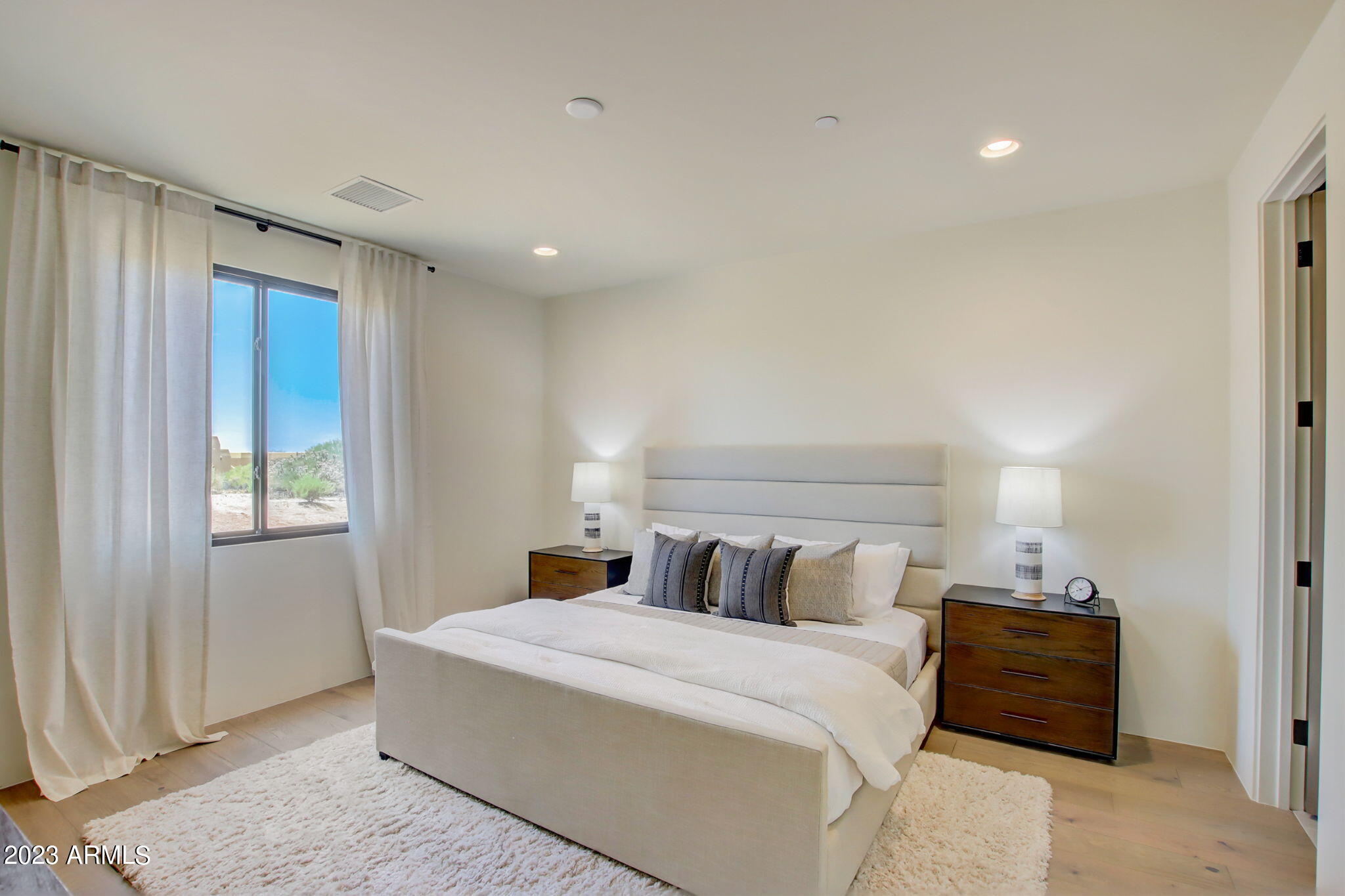 DESERT MOUNTAIN PHASE 1 UNIT 2 LOT 206-335 TR A - Residential