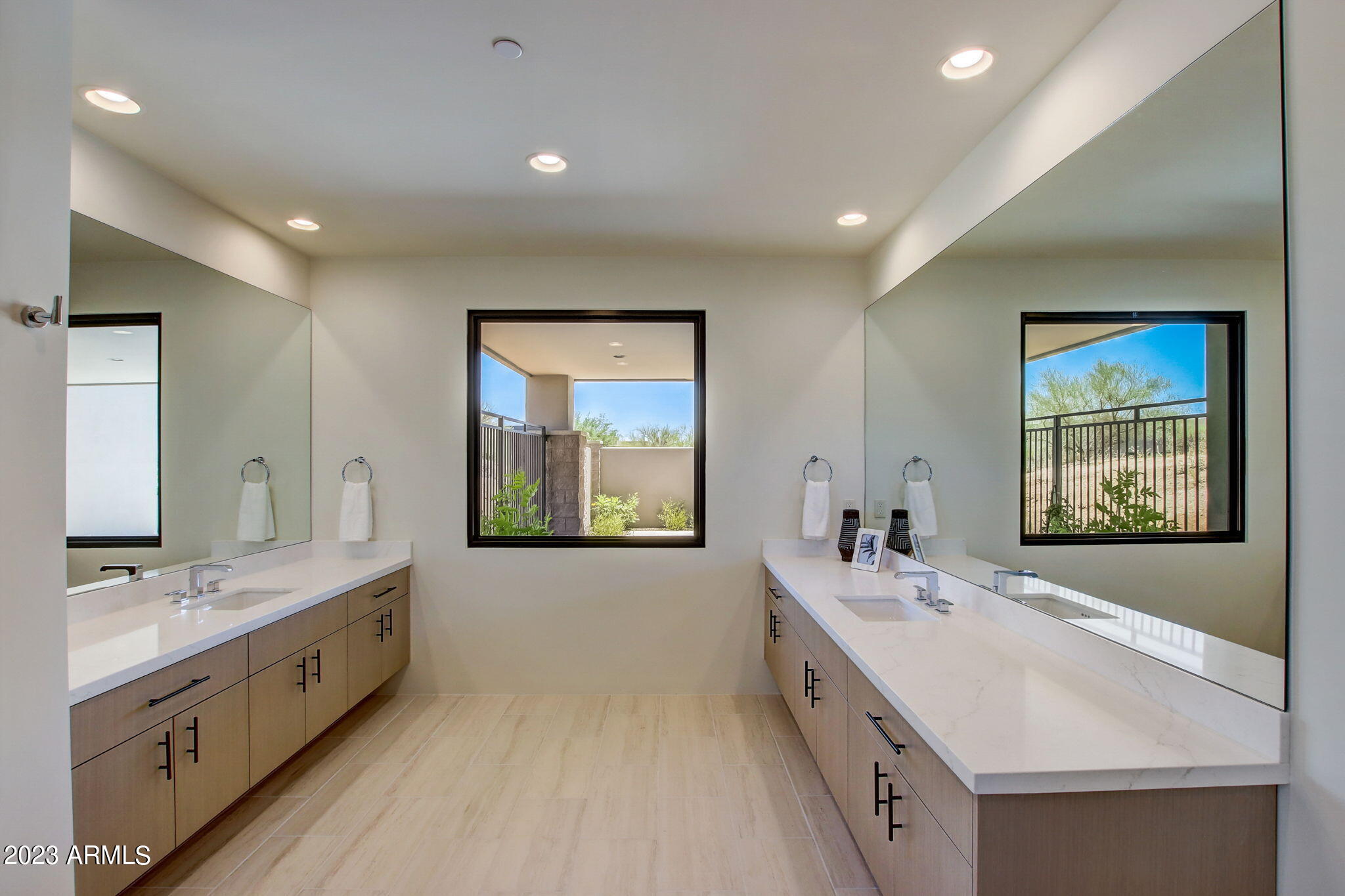 DESERT MOUNTAIN PHASE 1 UNIT 2 LOT 206-335 TR A - Residential