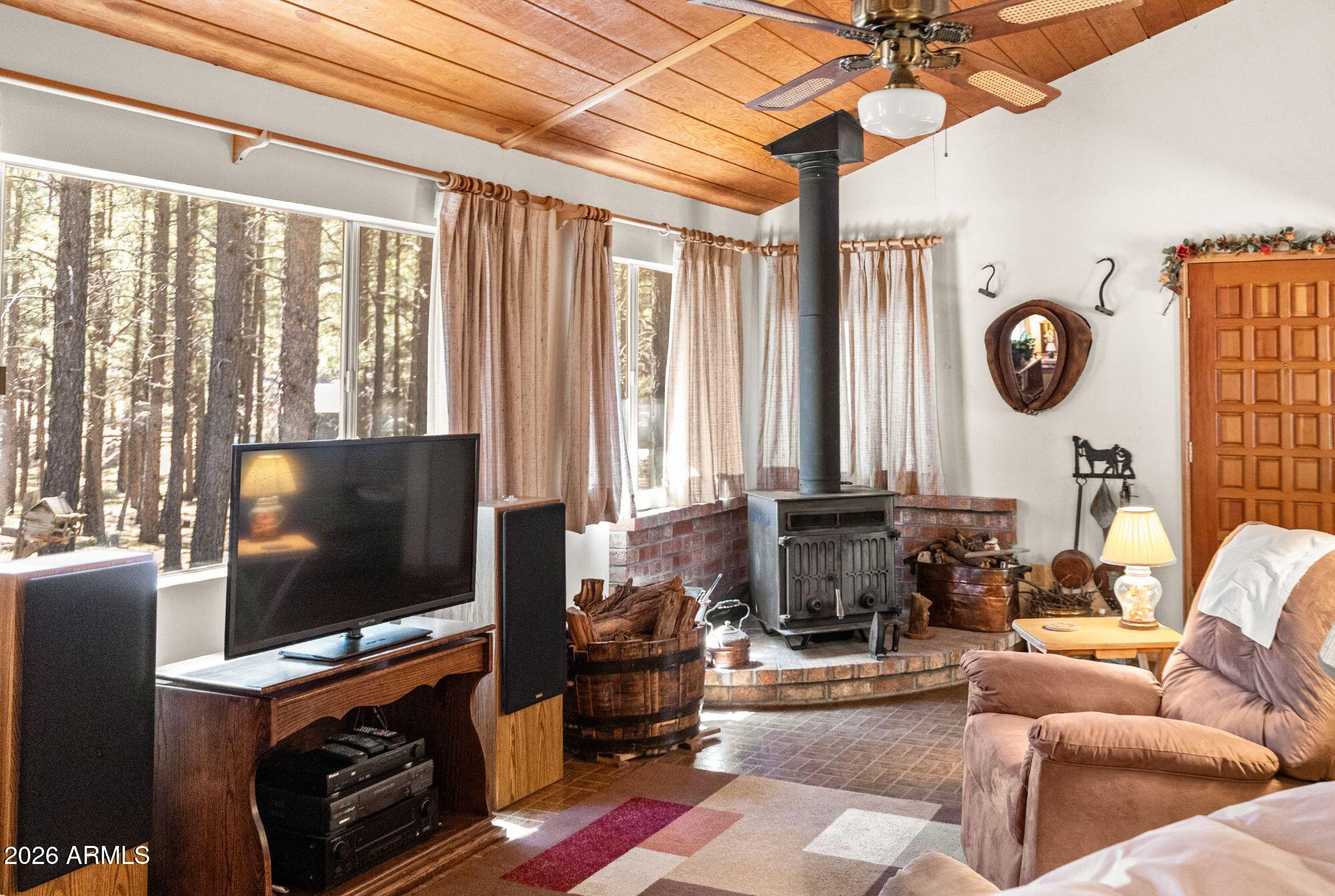 FOREST LAKES ESTATES 5 - Residential