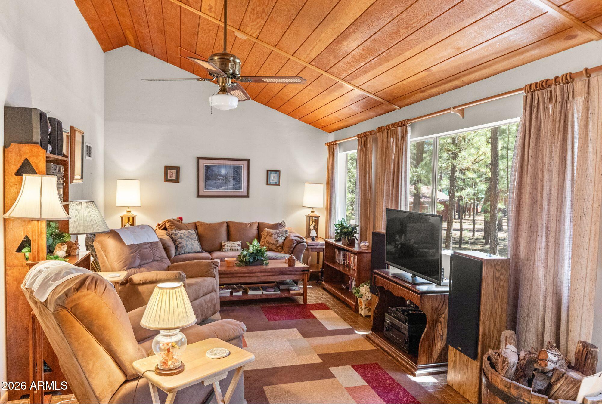 FOREST LAKES ESTATES 5 - Residential