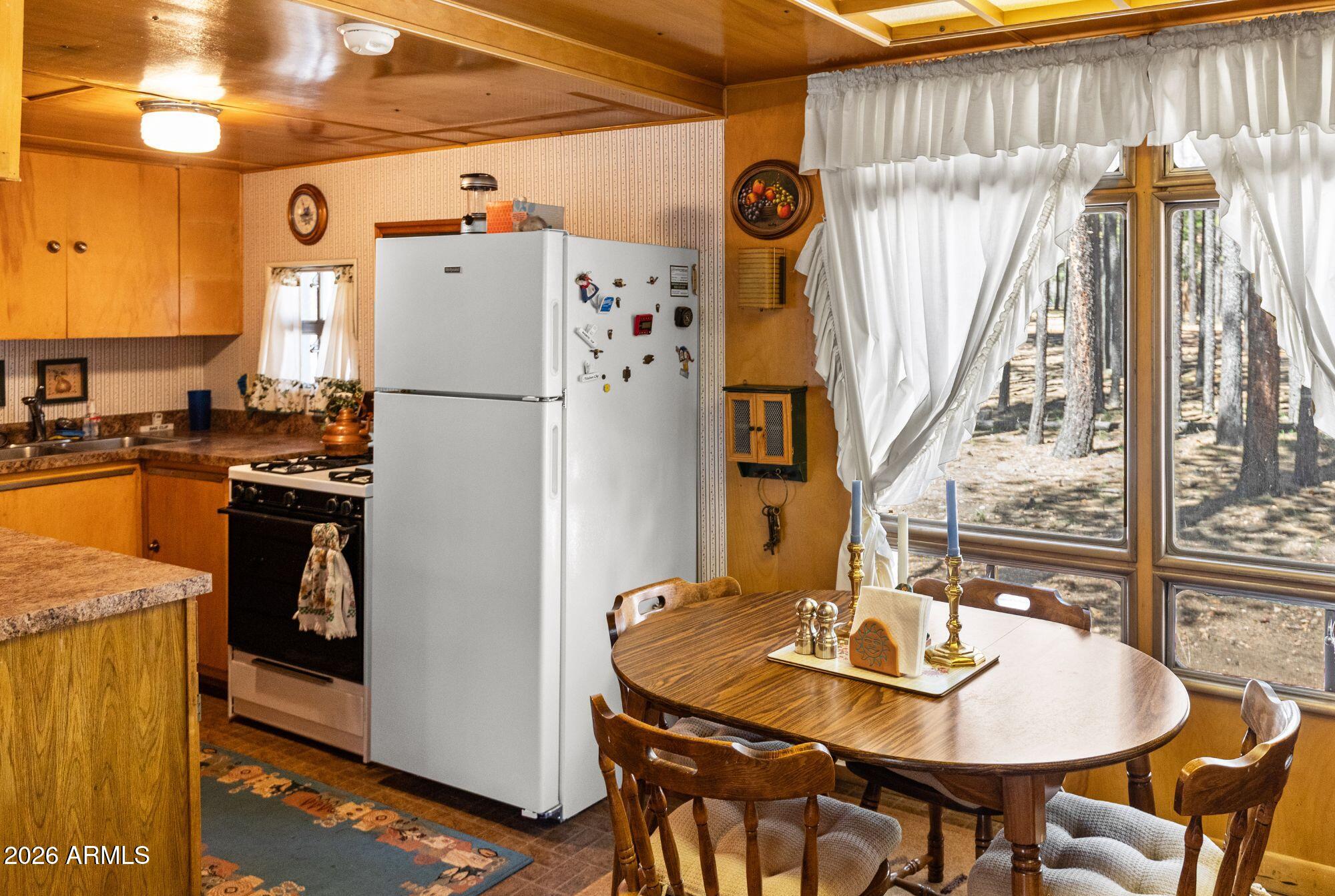 FOREST LAKES ESTATES 5 - Residential