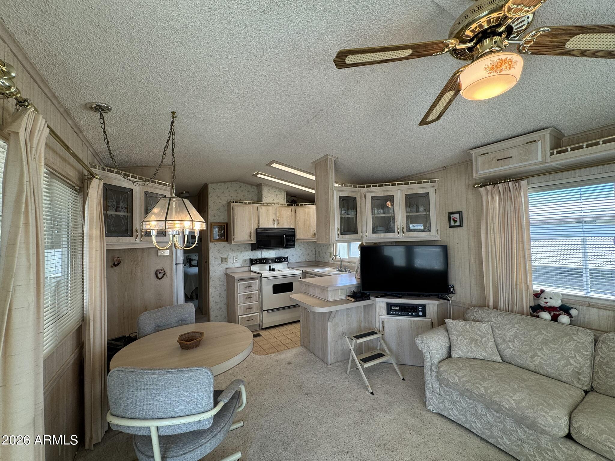 CALIENTE CASA DE SOL UNIT THREE - Residential