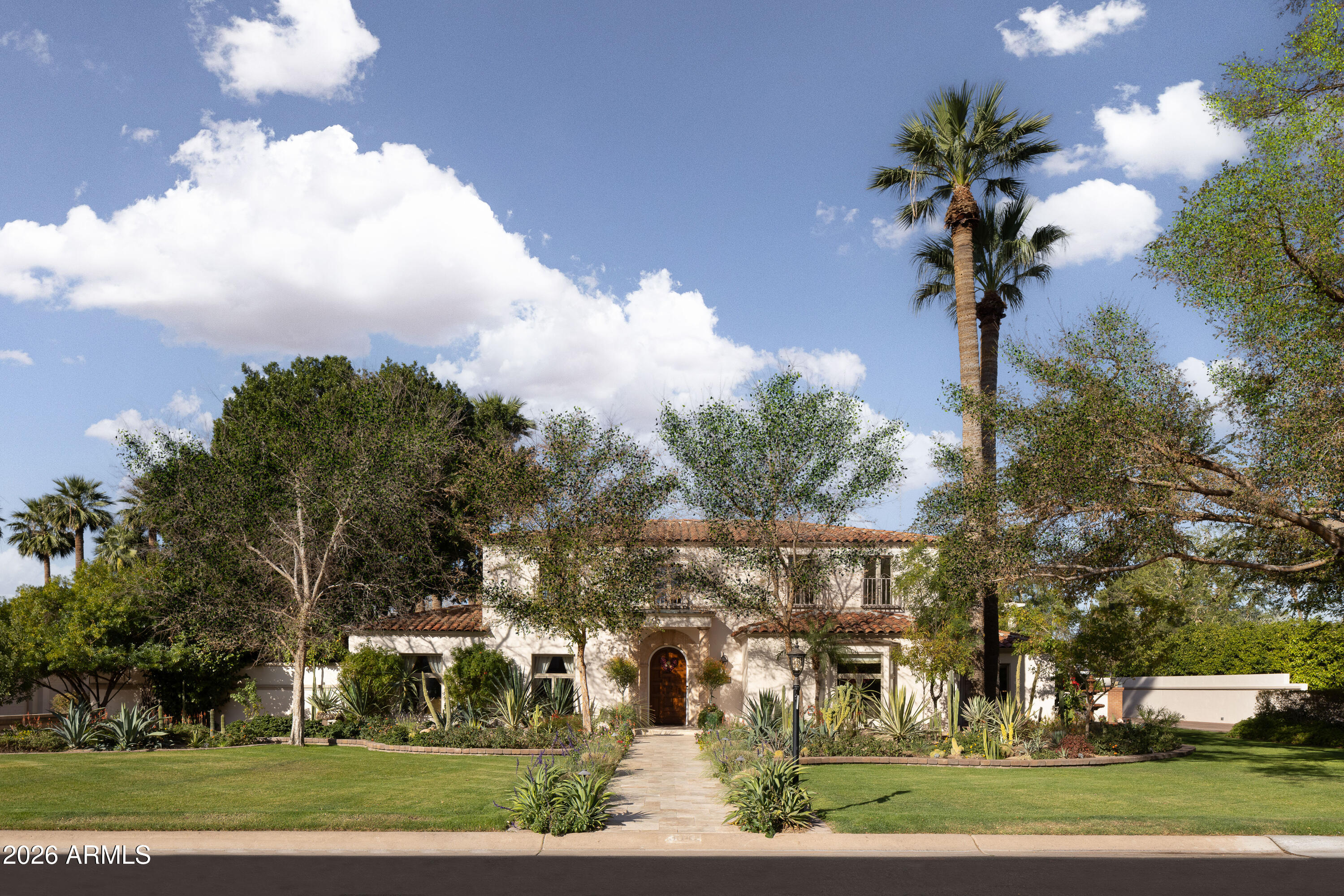 COUNTRY CLUB MANOR LOT 1-8 - Residential