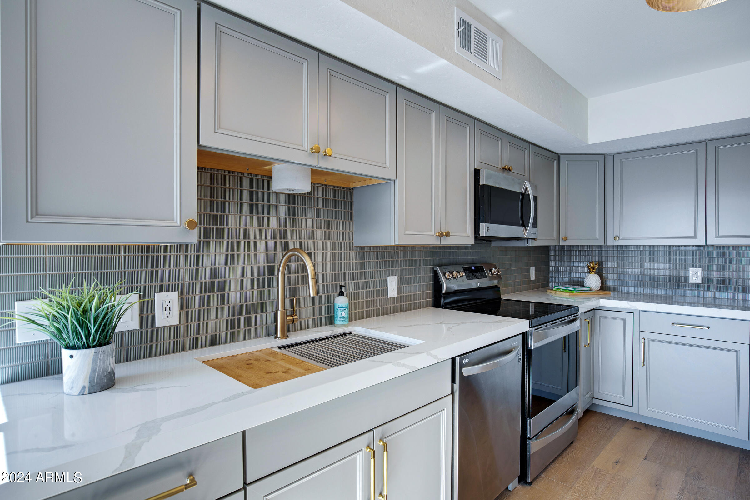 HERITAGE EAST 3 - Residential Lease