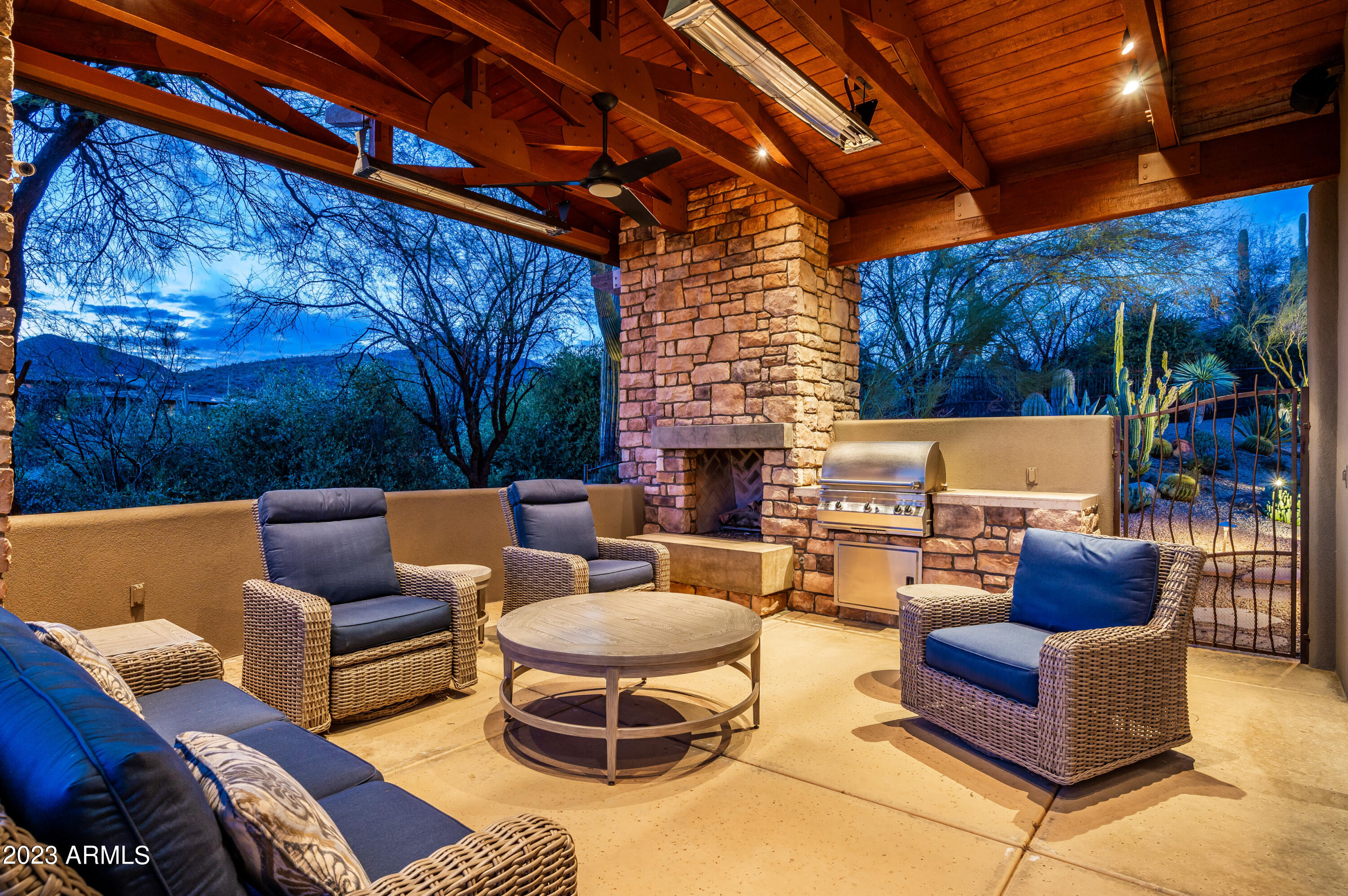 DESERT MOUNTAIN - Residential