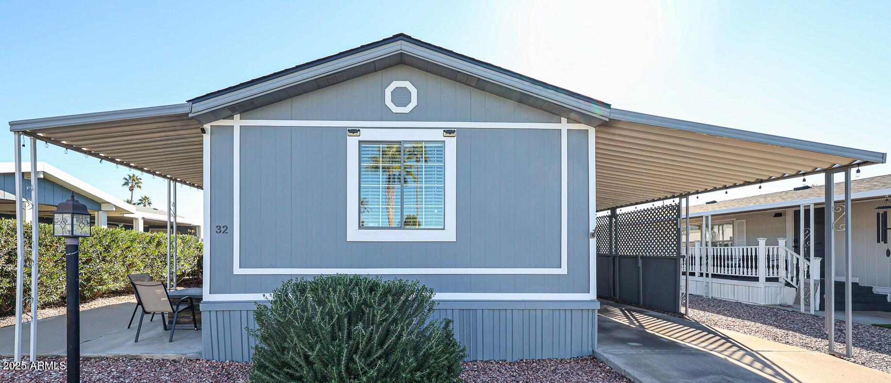 CAREFREE MANOR - Residential