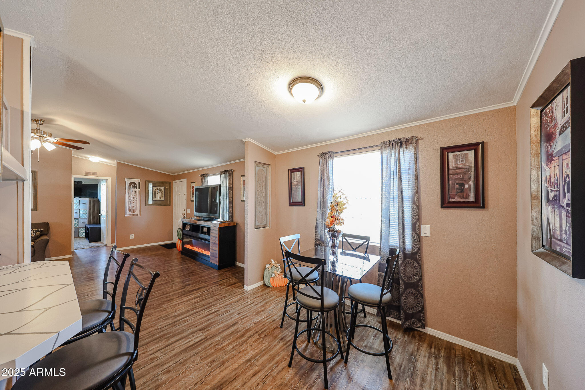 CAREFREE MANOR - Residential