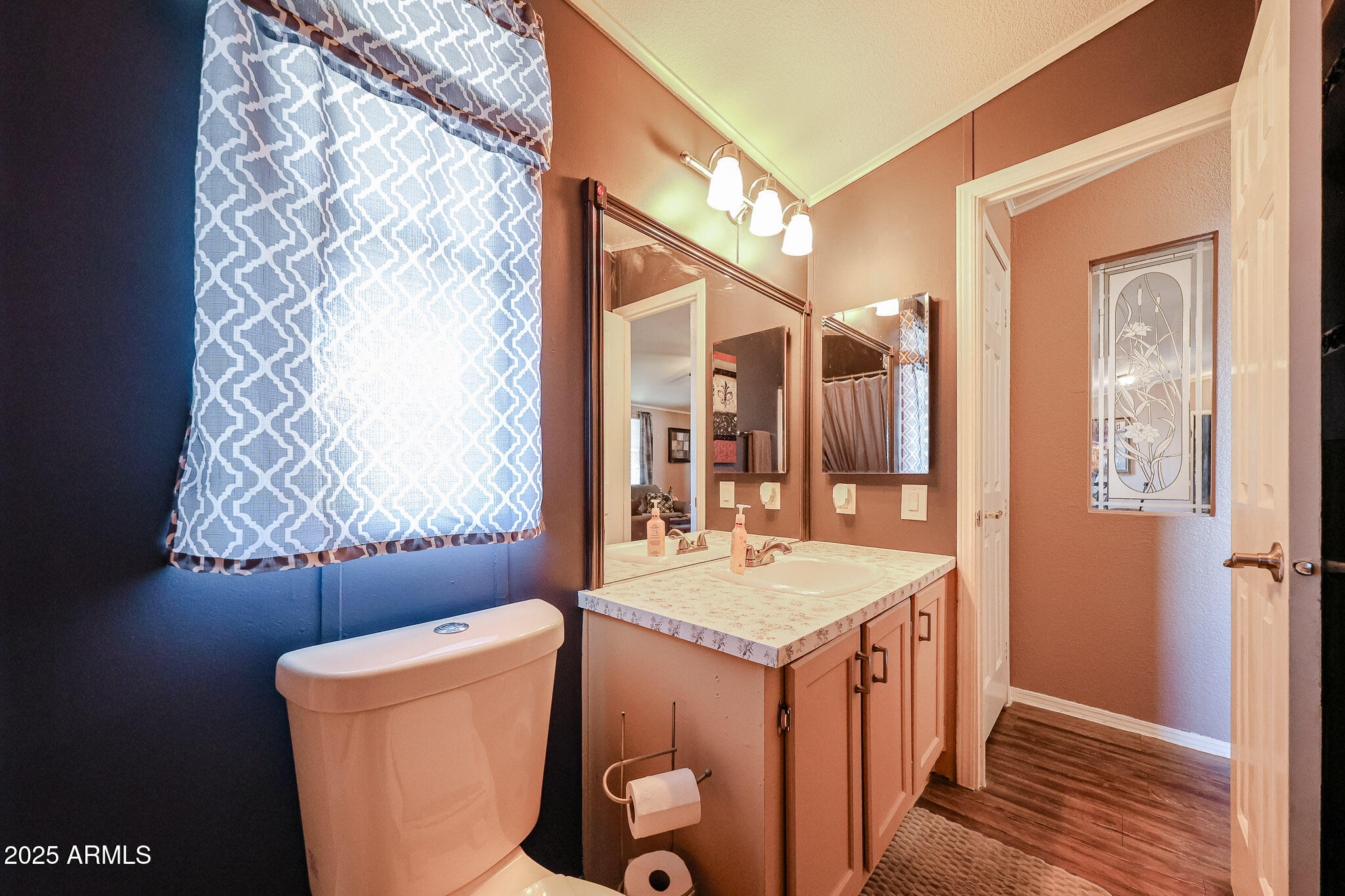 CAREFREE MANOR - Residential