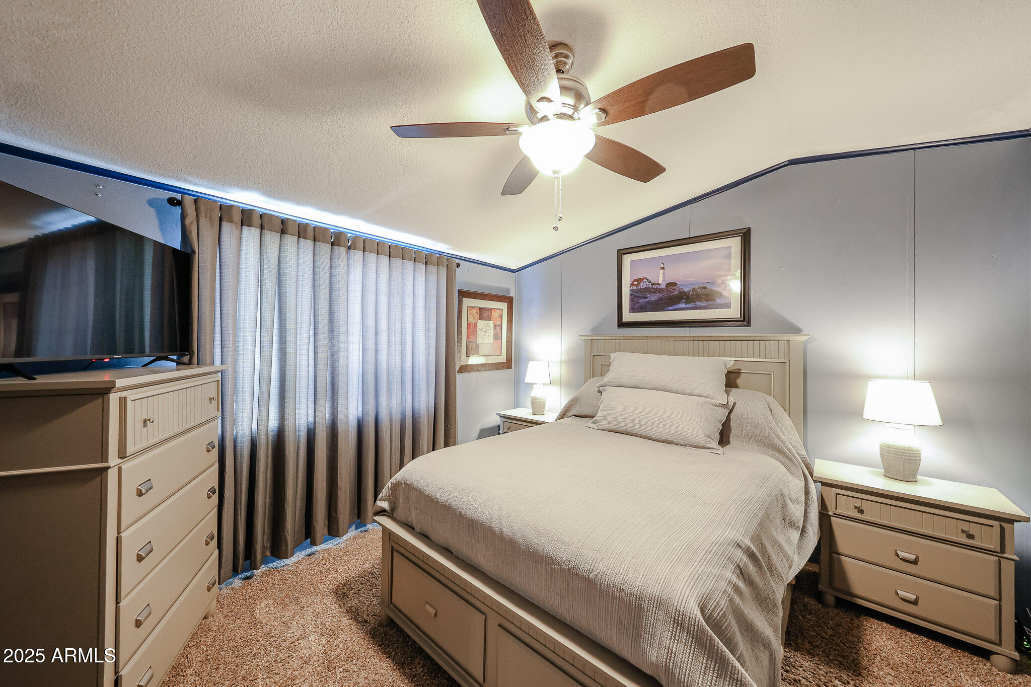 CAREFREE MANOR - Residential