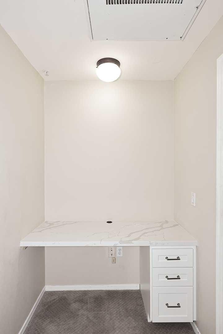 EDGE AT GRAYHAWK CONDOMINIUM - Residential Lease