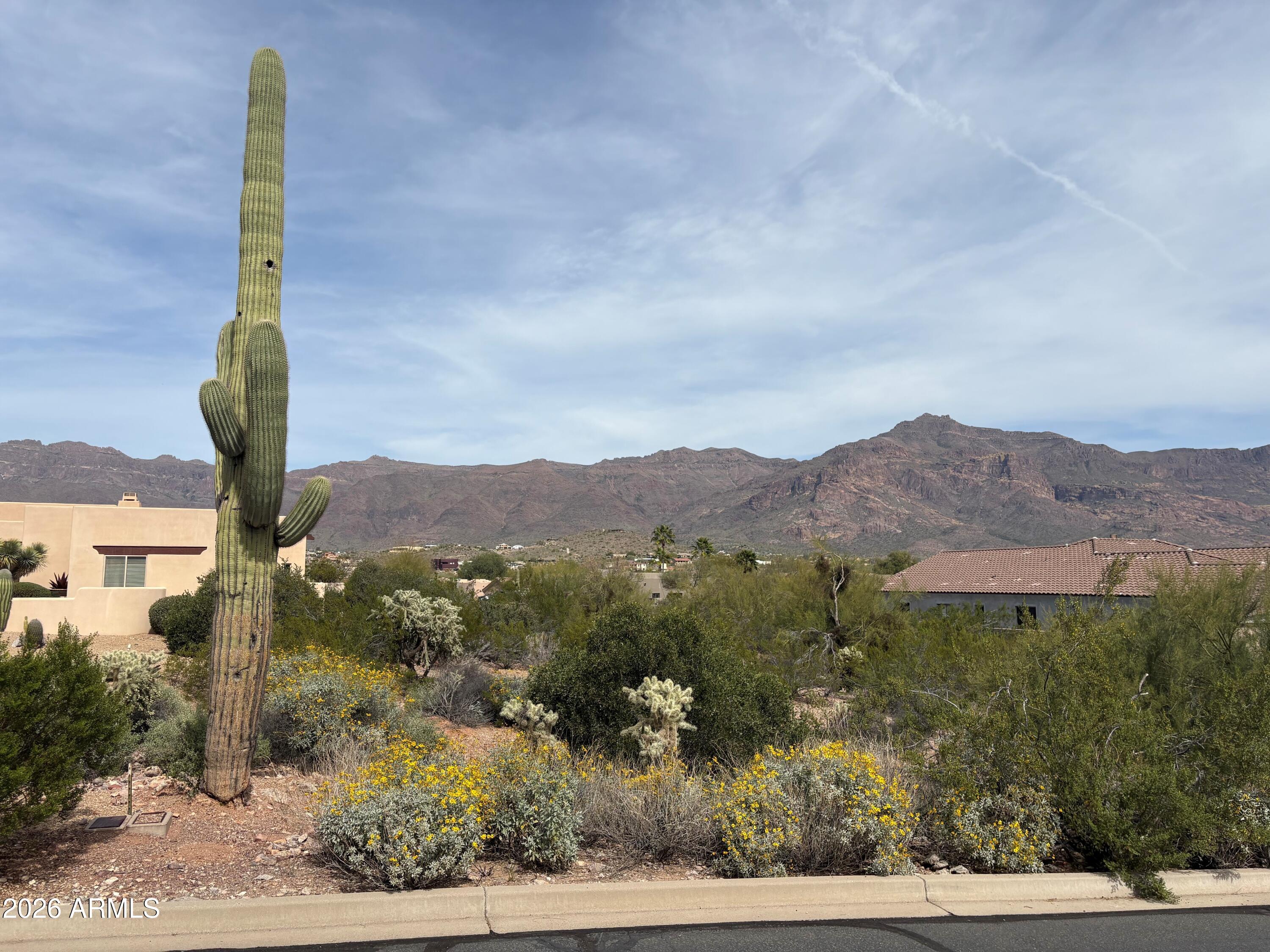 GOLD CANYON EAST - Land