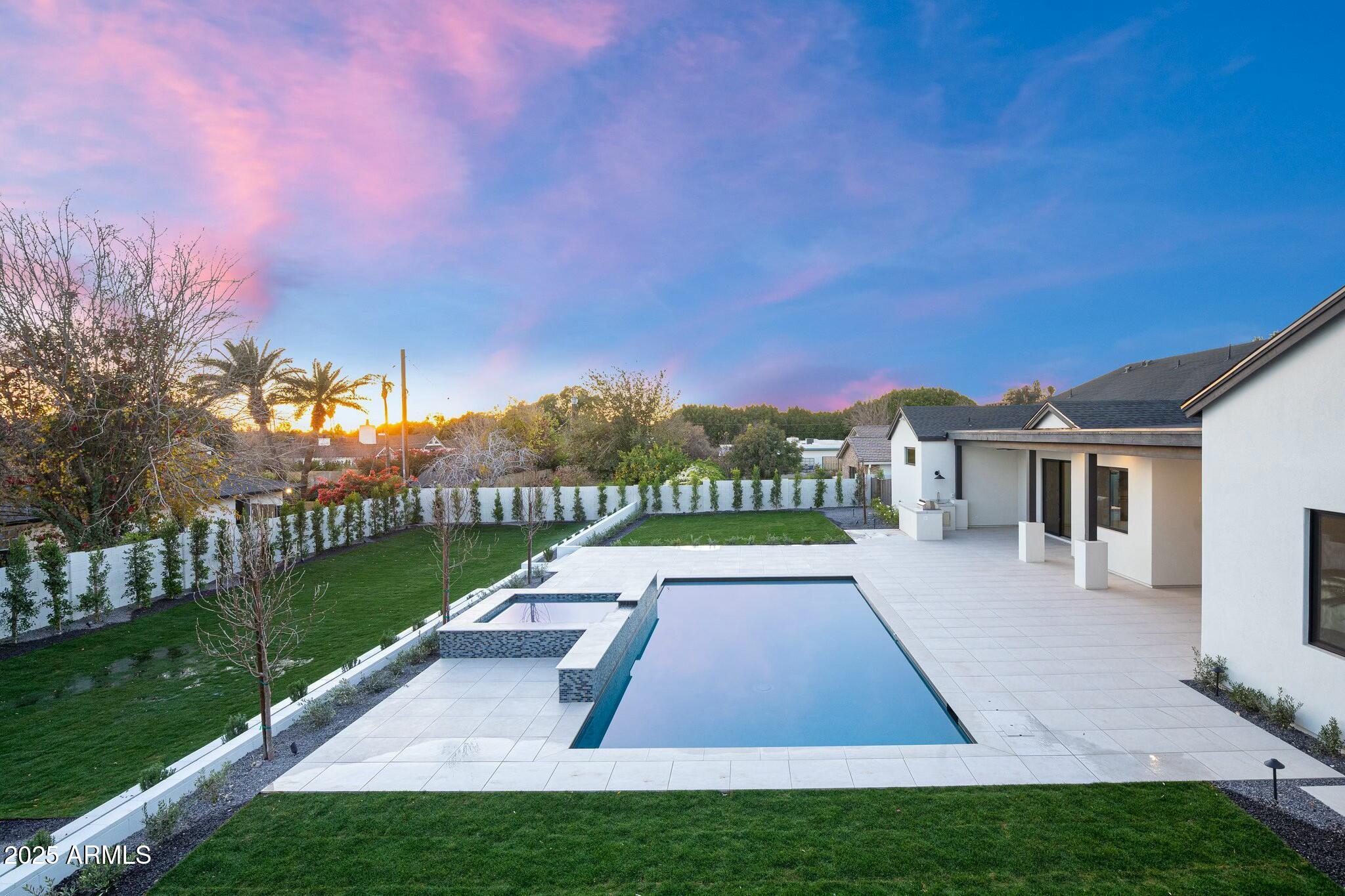 OLIVE VIEW - Residential