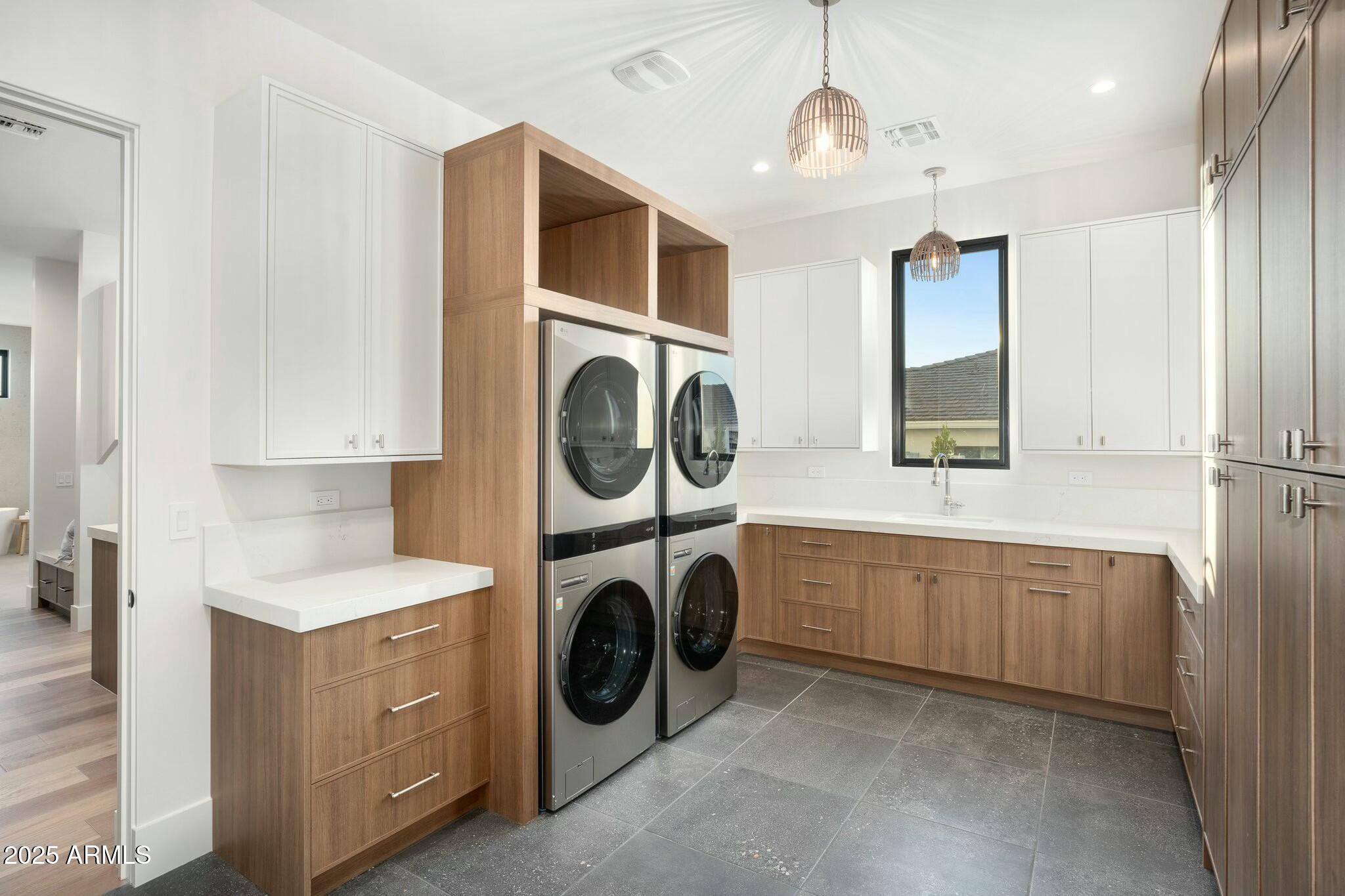 OLIVE VIEW - Residential