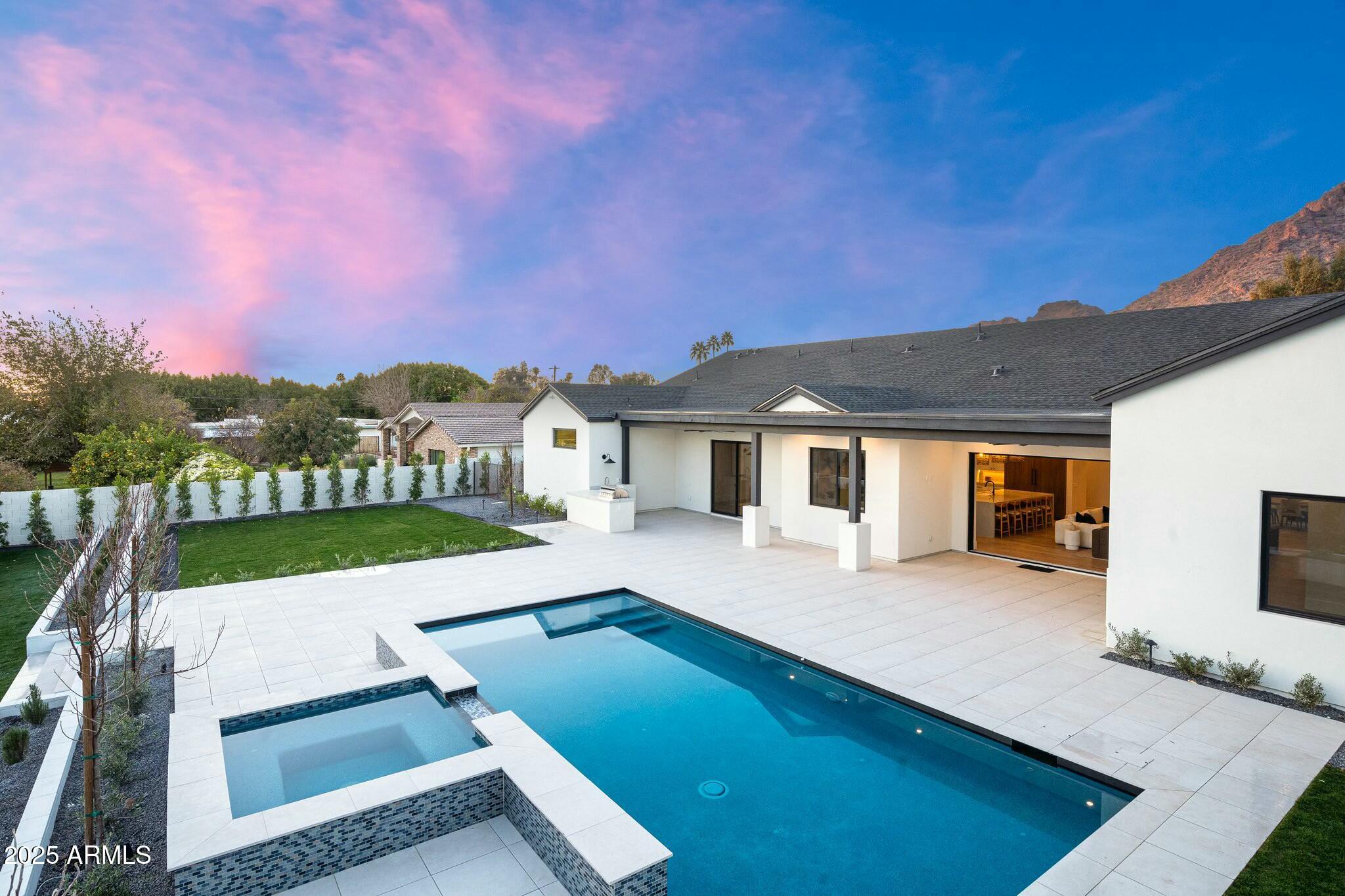 OLIVE VIEW - Residential