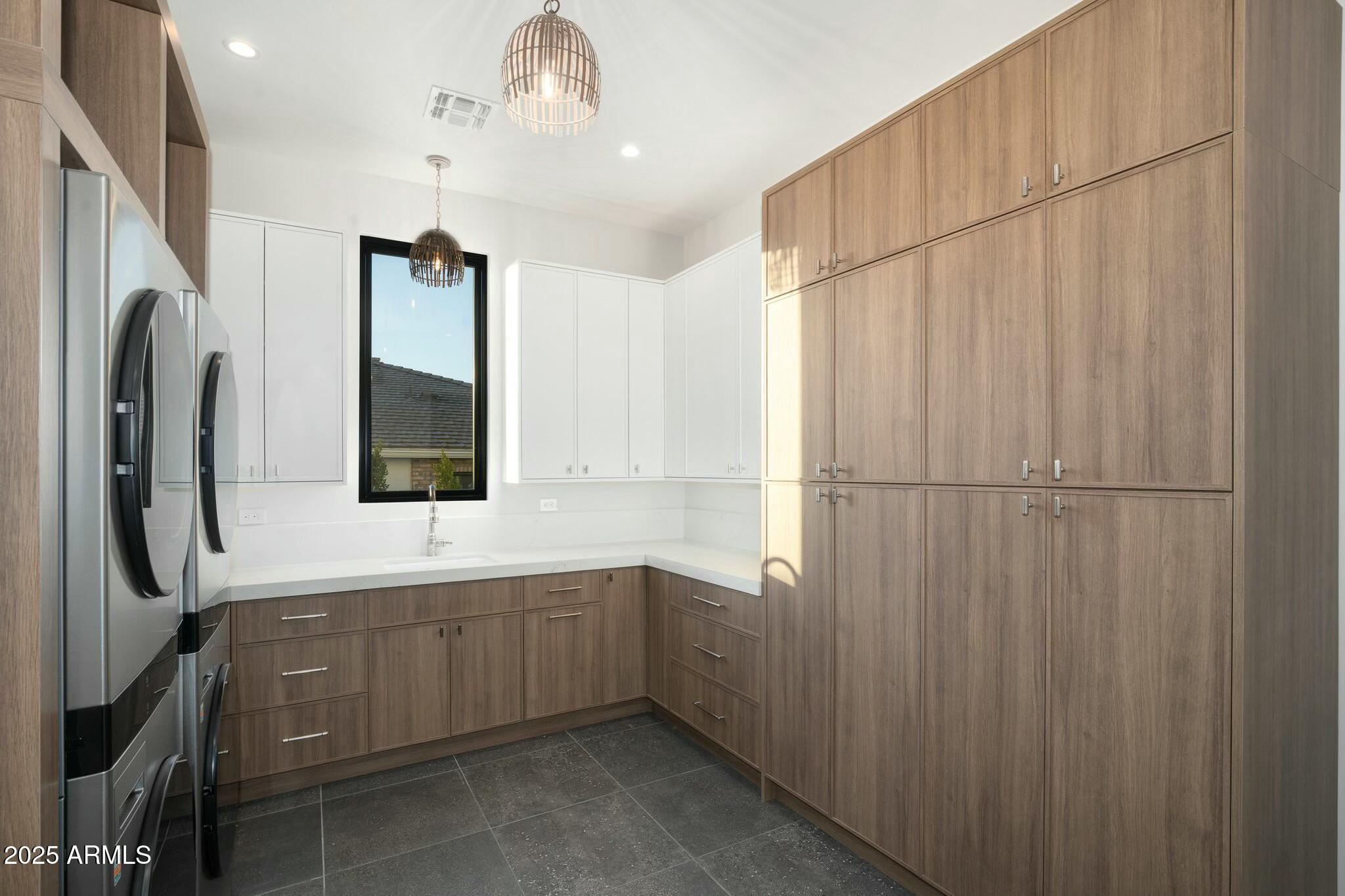 OLIVE VIEW - Residential