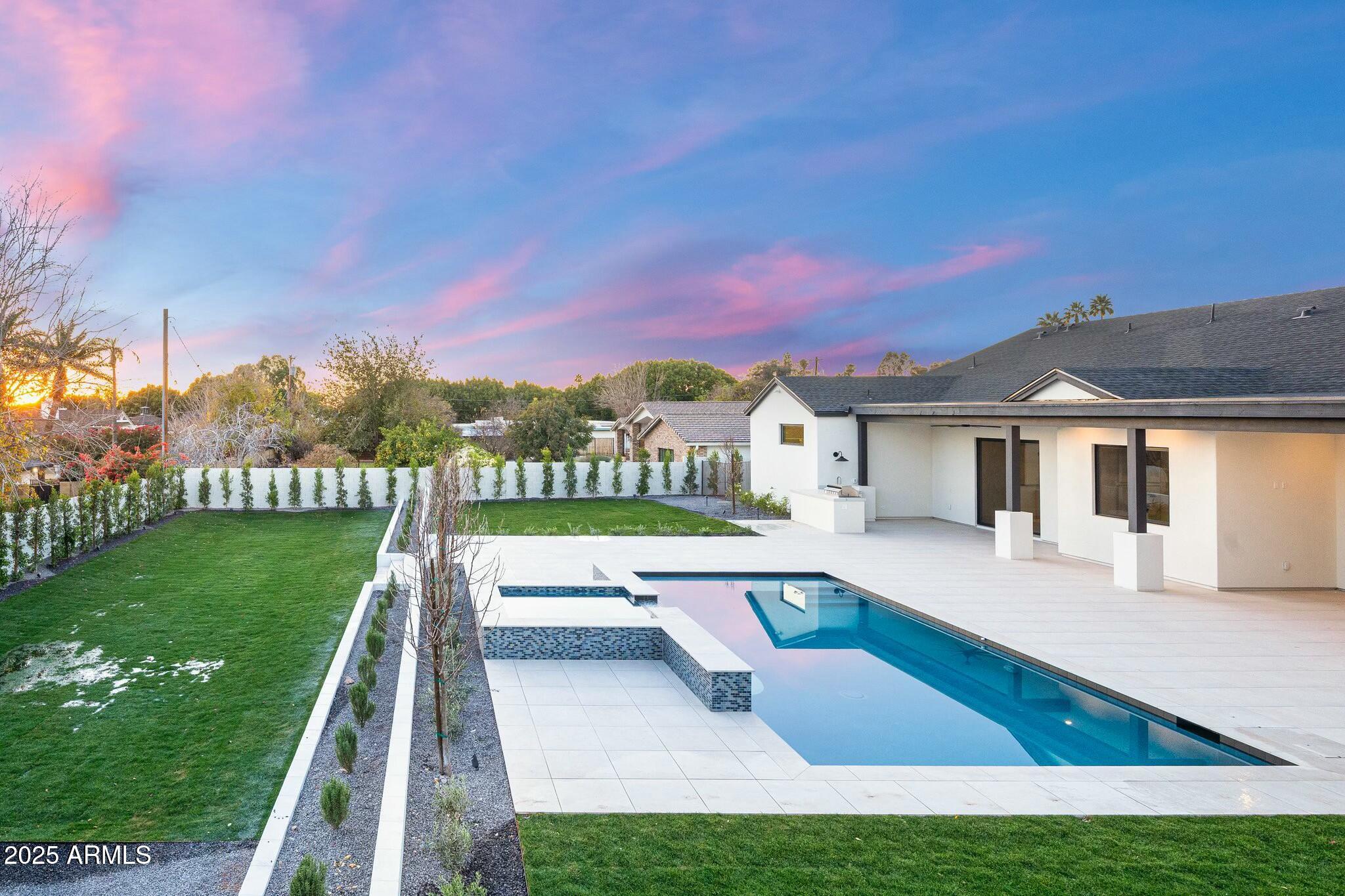 OLIVE VIEW - Residential