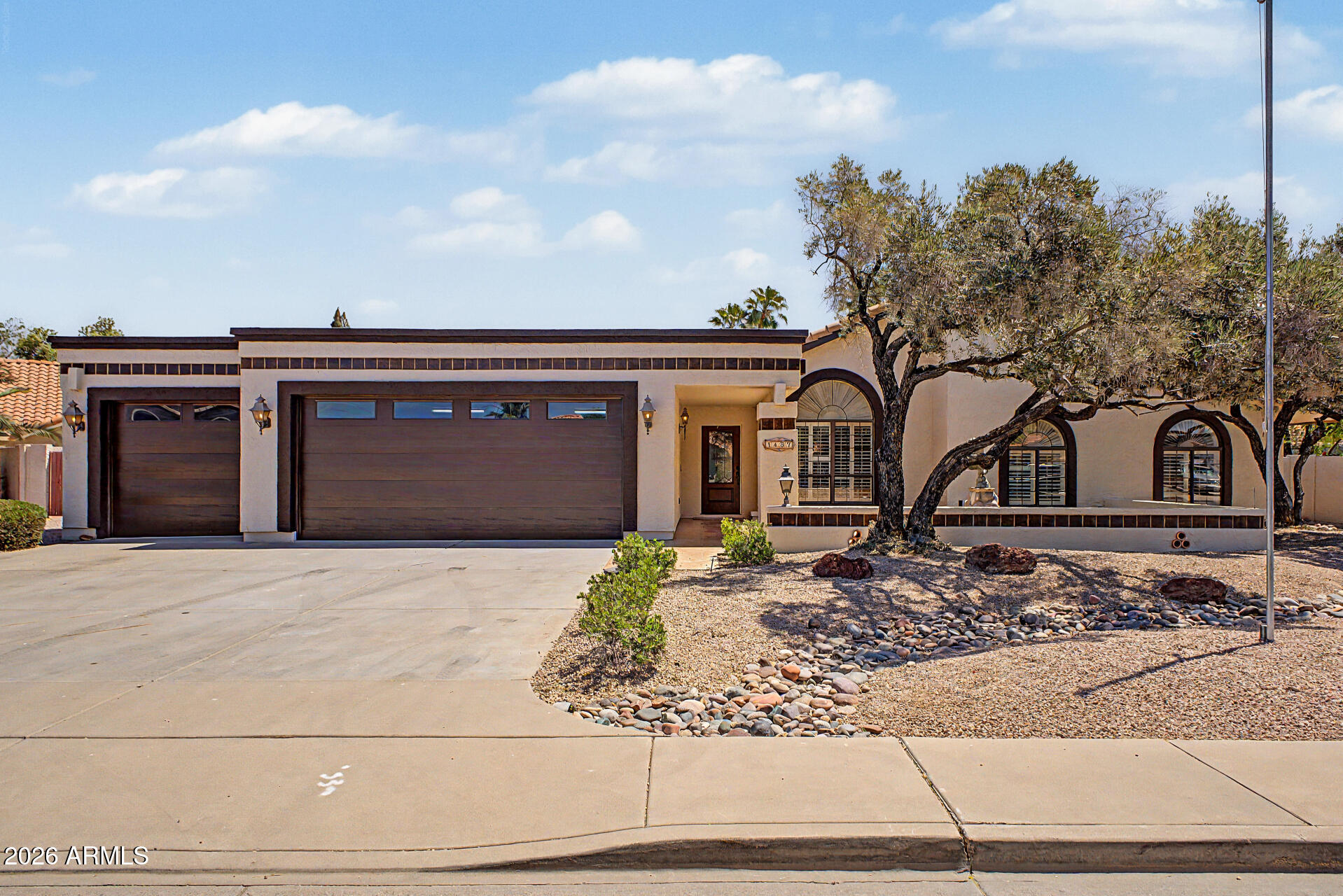 HIGH MEADOWS - Residential