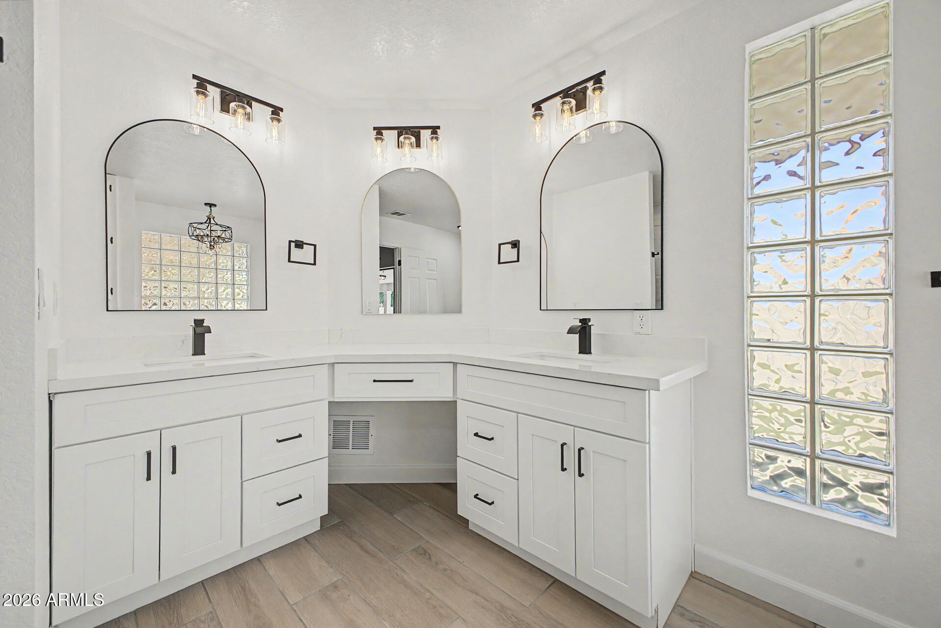 HIGH MEADOWS - Residential