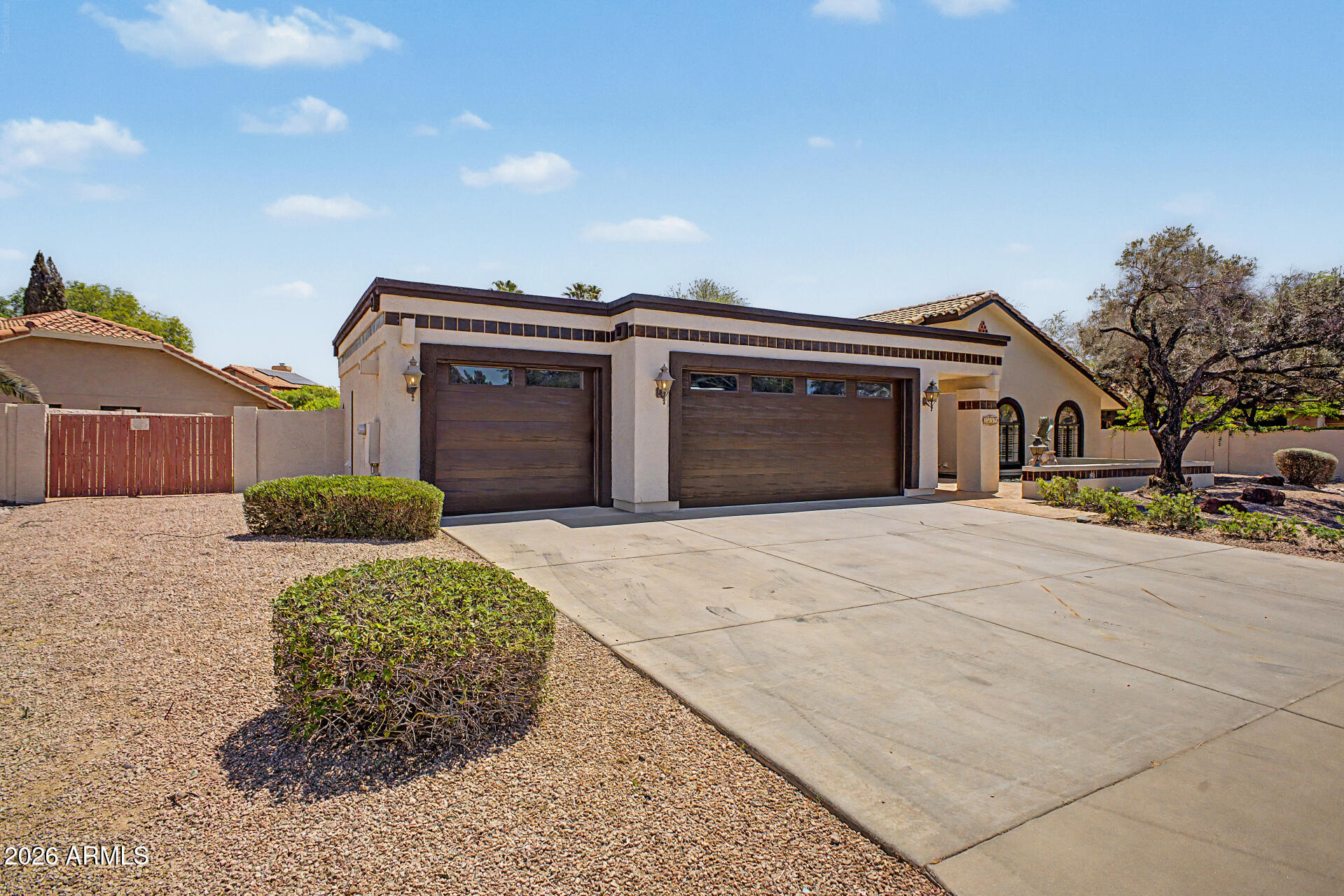 HIGH MEADOWS - Residential