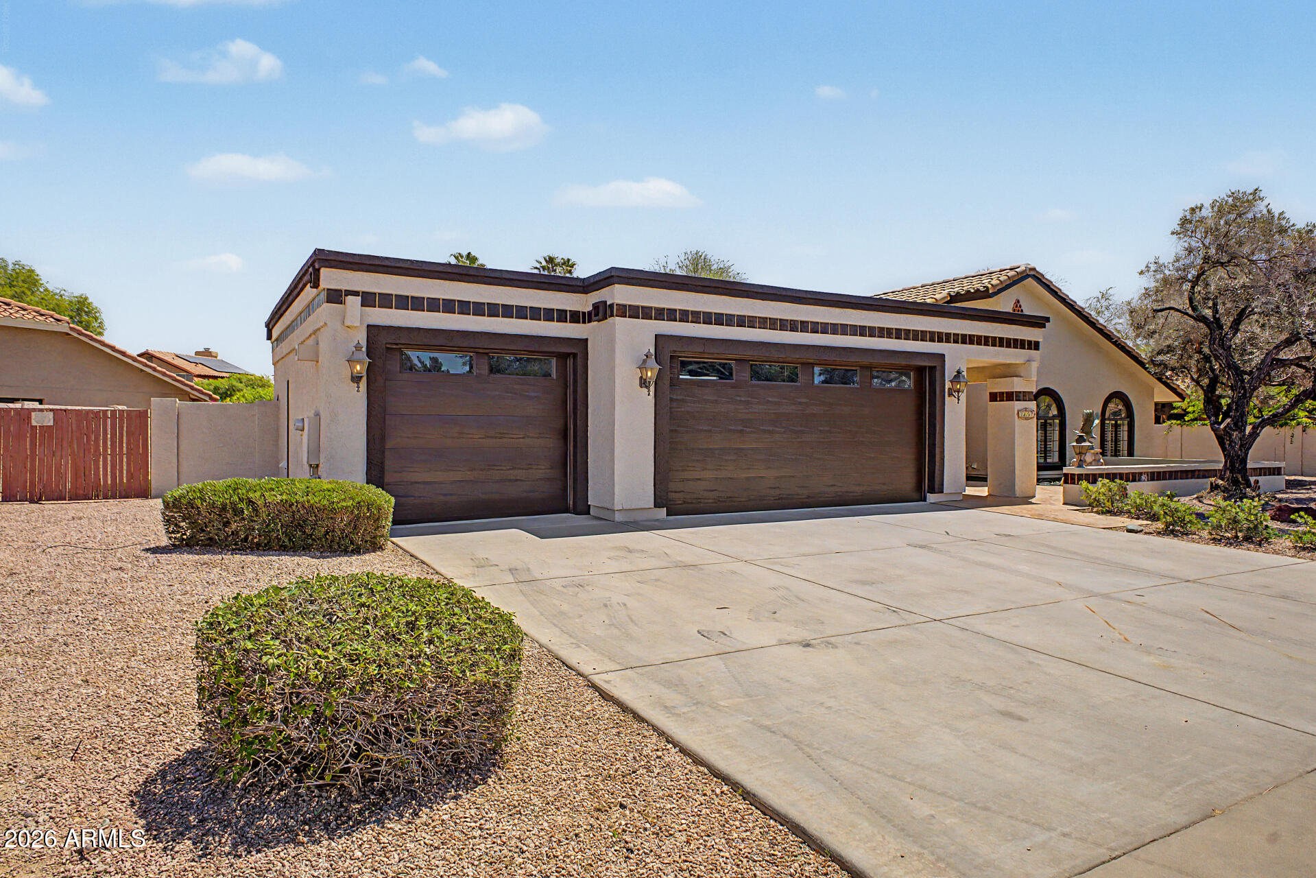 HIGH MEADOWS - Residential