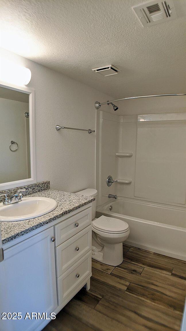 Mountain View Apartments is a 2-story, 16-unit multifamily opportunity located within the heart of the North Mountain Submarket in Phoenix. Built in 1985 and fully renovated in 2019-2021 both inside and out leaves an excellent operational value-add for future ownership. The property includes 100% spacious 2bedroom/1bath units catering to a wide range of tenants. Units benefit from modern wood-look tile flooring, white kitchen cabinets and vanities, granite countertops, stainless steel appliances, contemporary fixtures, in-unit washer and dryers and dual pane windows. Complex-wide has seen improvements such as repaved parking lot, remote security cameras, and BBQ for tenants to enjoy.