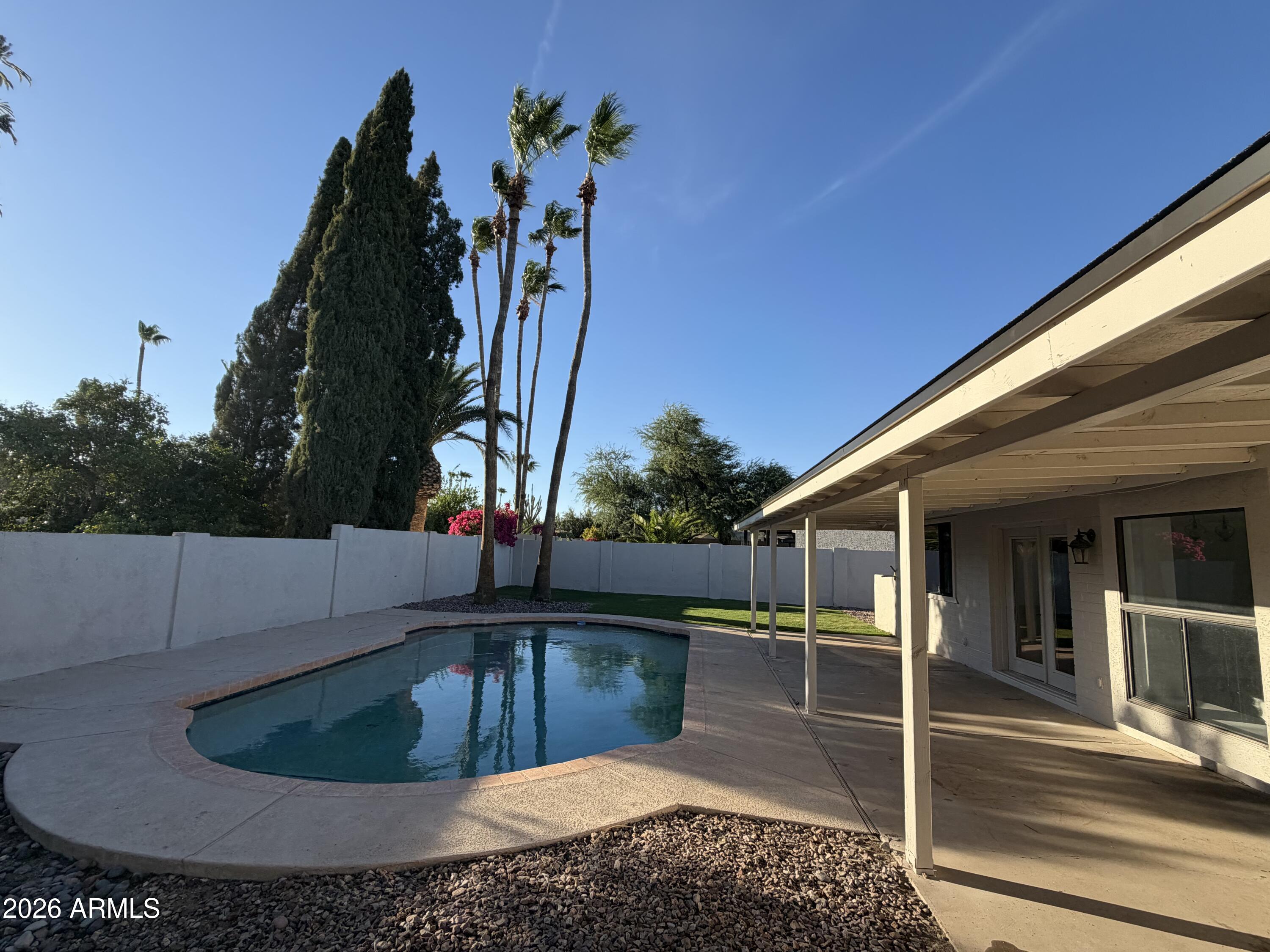 COUNTRY TRACE - Residential Lease