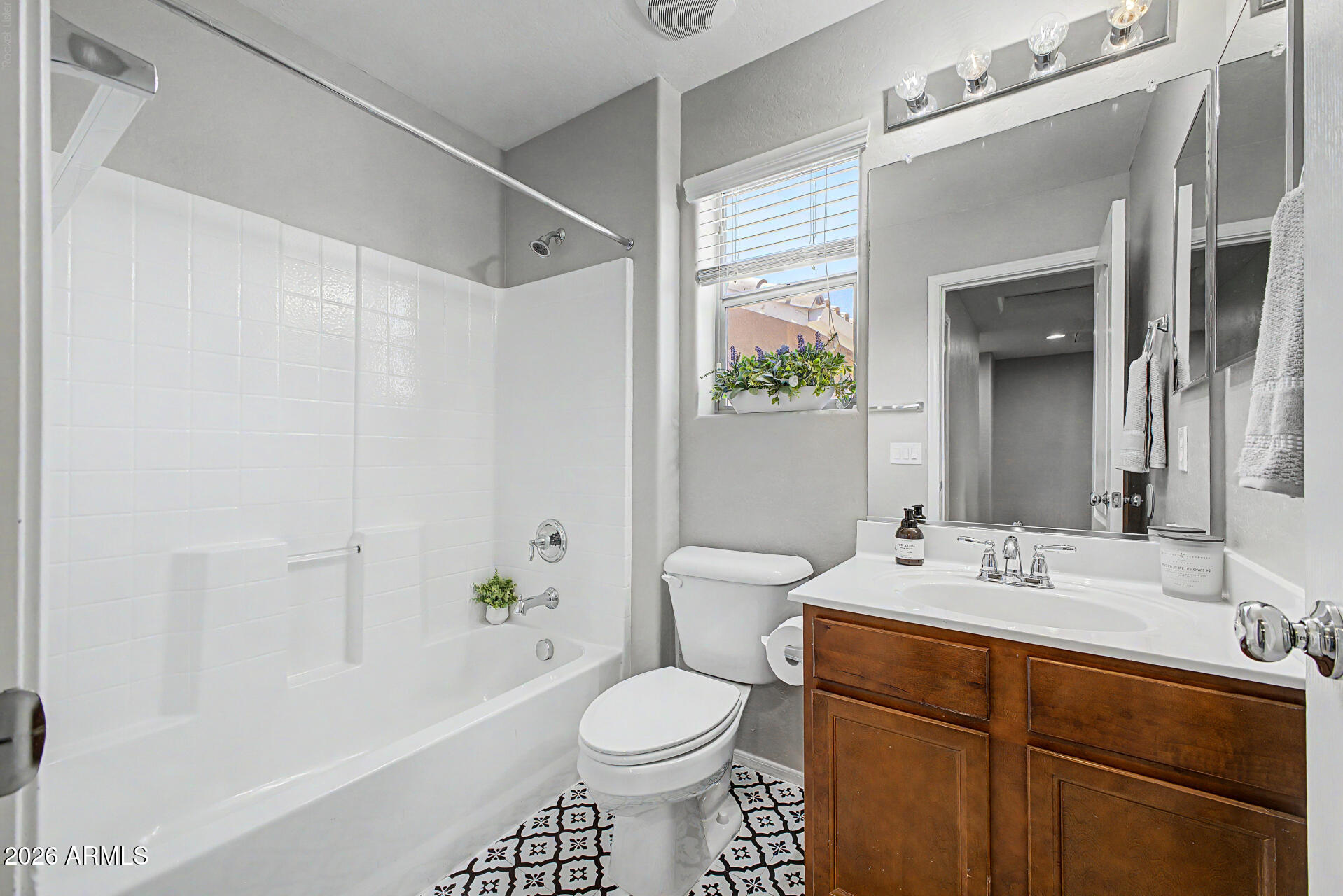 LYONS GATE PHASE 9 - Residential