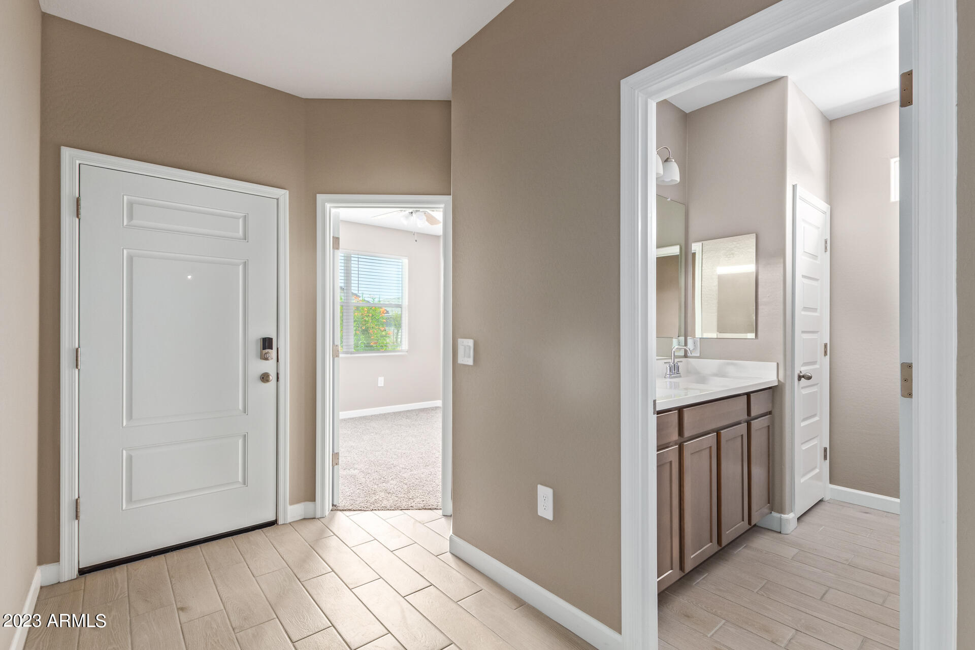 MAGNOLIA CIRCLE CROSS - UNIT 1 - Residential Lease