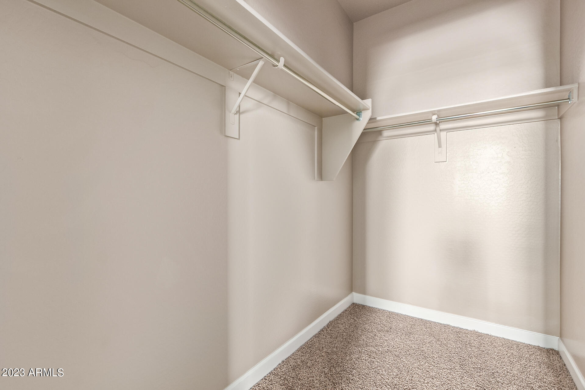 MAGNOLIA CIRCLE CROSS - UNIT 1 - Residential Lease