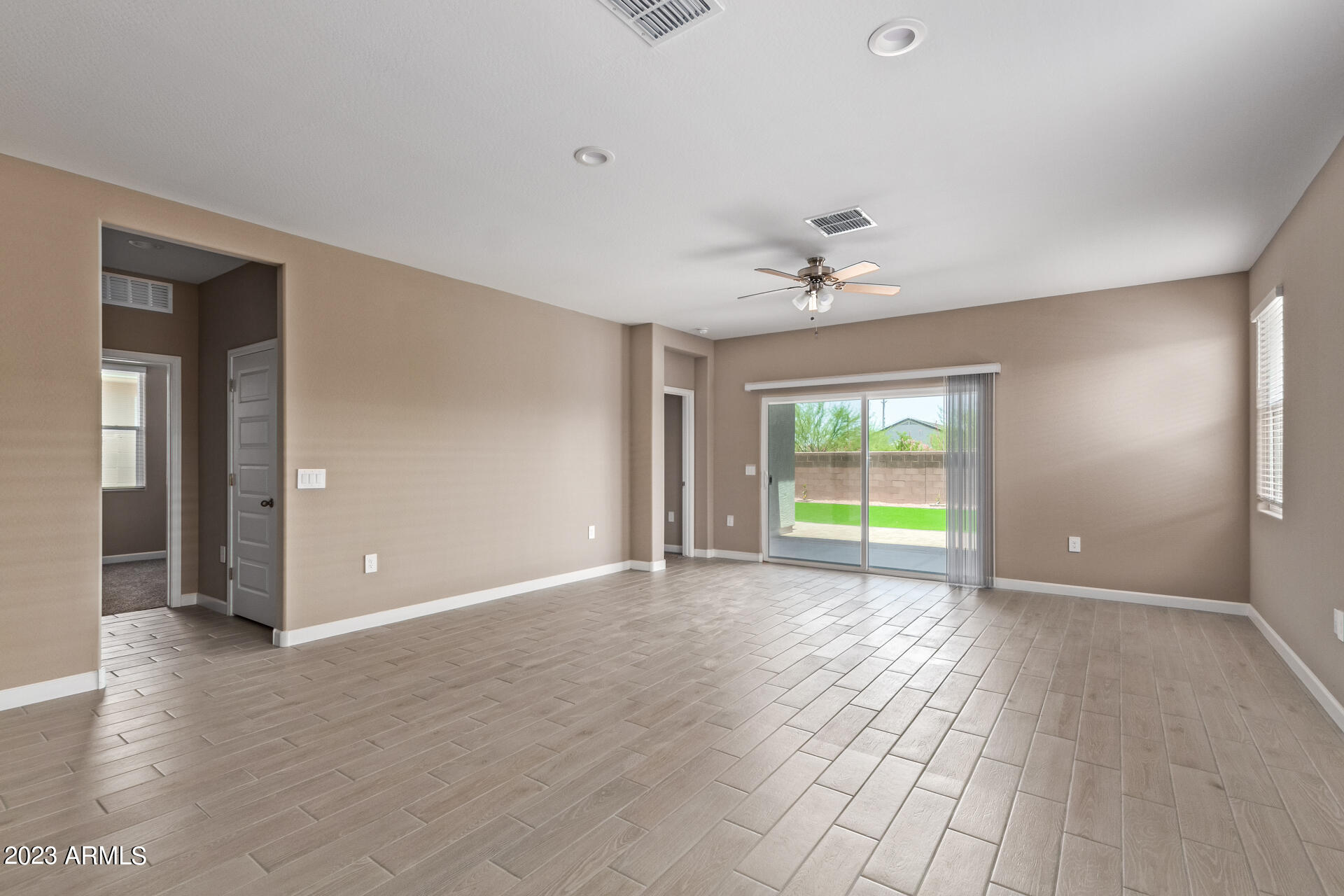 MAGNOLIA CIRCLE CROSS - UNIT 1 - Residential Lease