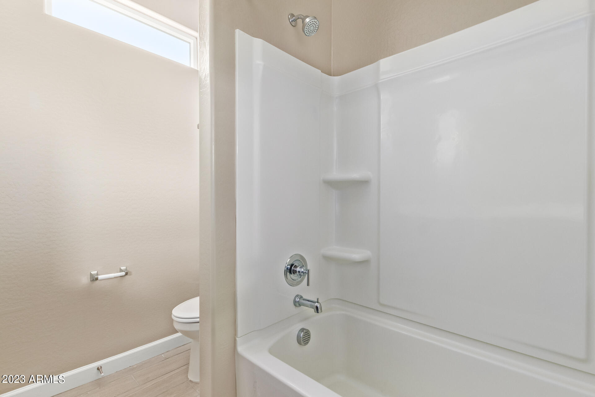 MAGNOLIA CIRCLE CROSS - UNIT 1 - Residential Lease