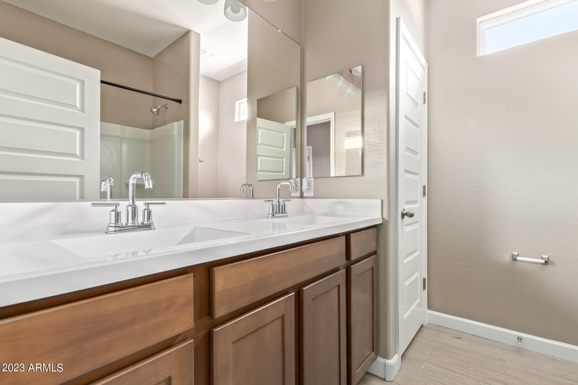 MAGNOLIA CIRCLE CROSS - UNIT 1 - Residential Lease