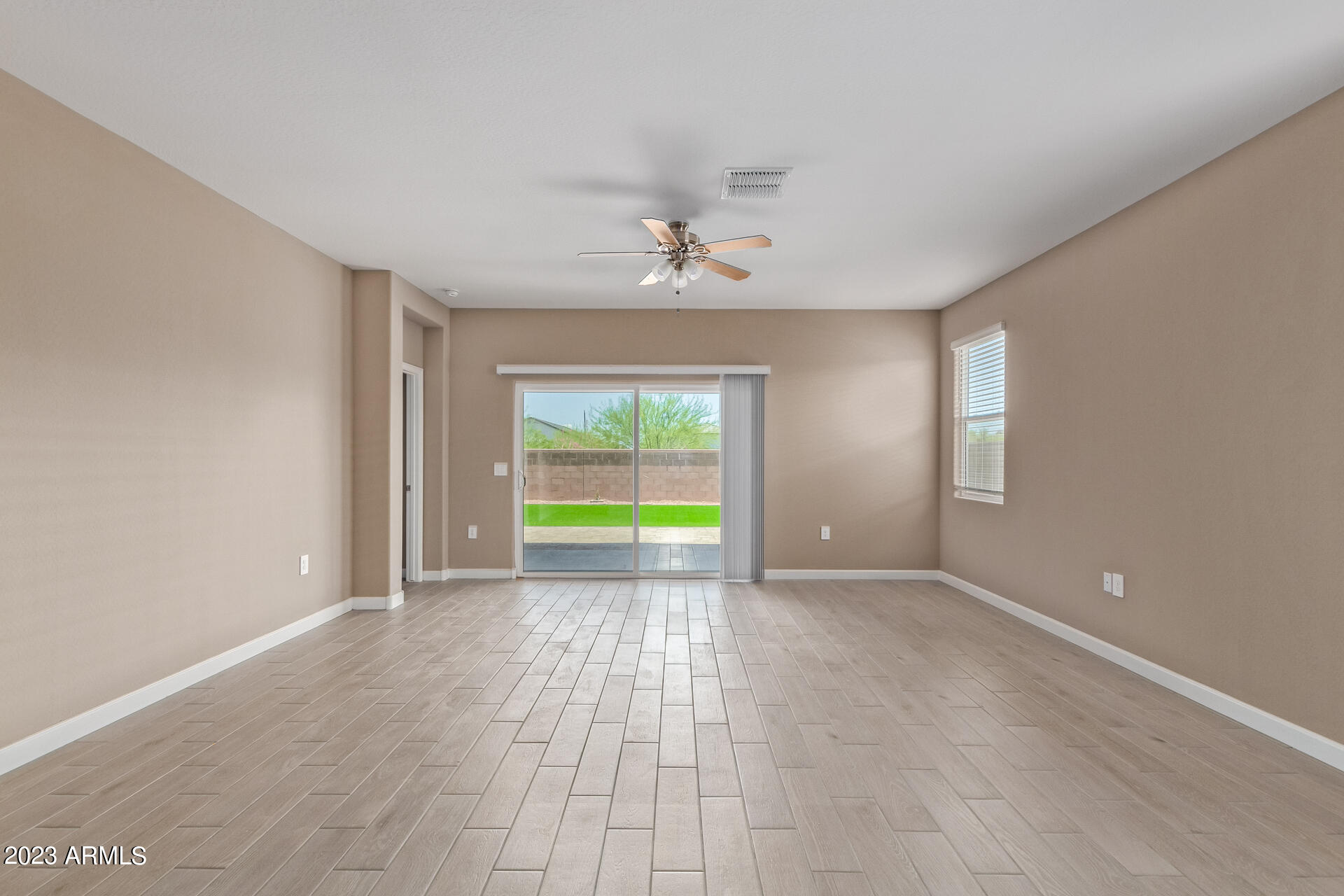 MAGNOLIA CIRCLE CROSS - UNIT 1 - Residential Lease