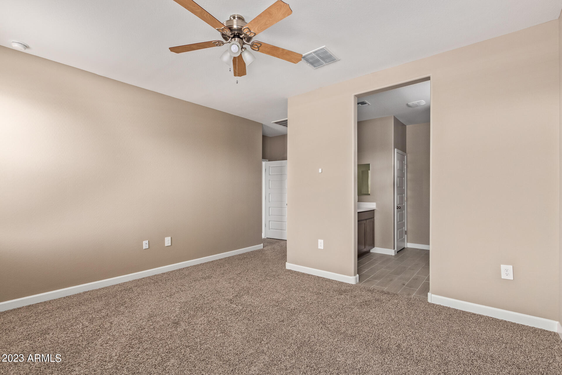 MAGNOLIA CIRCLE CROSS - UNIT 1 - Residential Lease