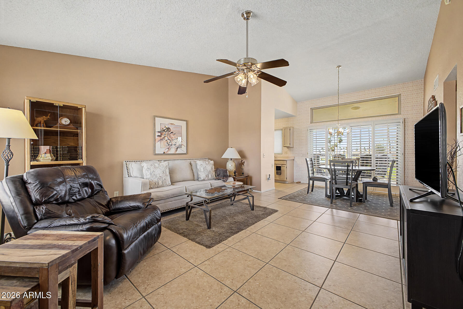 SUNBIRD UNIT SIX B - Residential